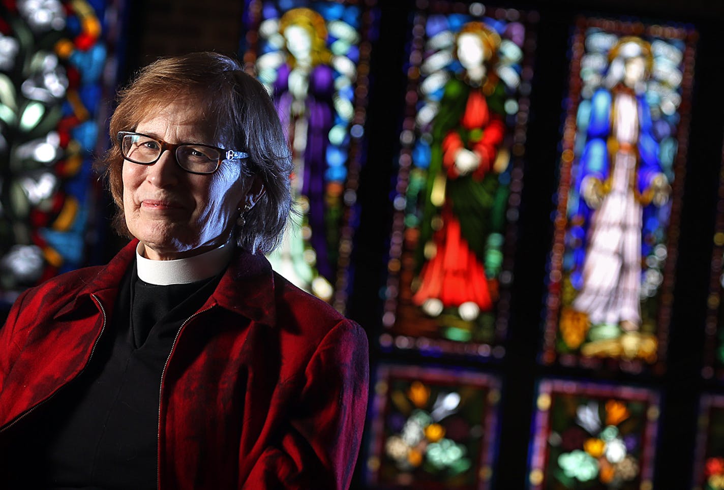 Rev. Lindsay Hardin Freeman led the group of women who spent four years searching the entire Bible for words spoken by women. ] JIM GEHRZ &#x201a;&#xc4;&#xa2; james.gehrz@startribune.com / Excelsior, MN / January 9, 2015 /10:30 AM BACKGROUND INFORMATION: For four years, several women from St. David Episcopal church systematically poured over each page of the Bible, searching for words spoken by women. Lead by their minister, Rev. Lindsay Hardin Freeman, they highlighted the words, moved them ont