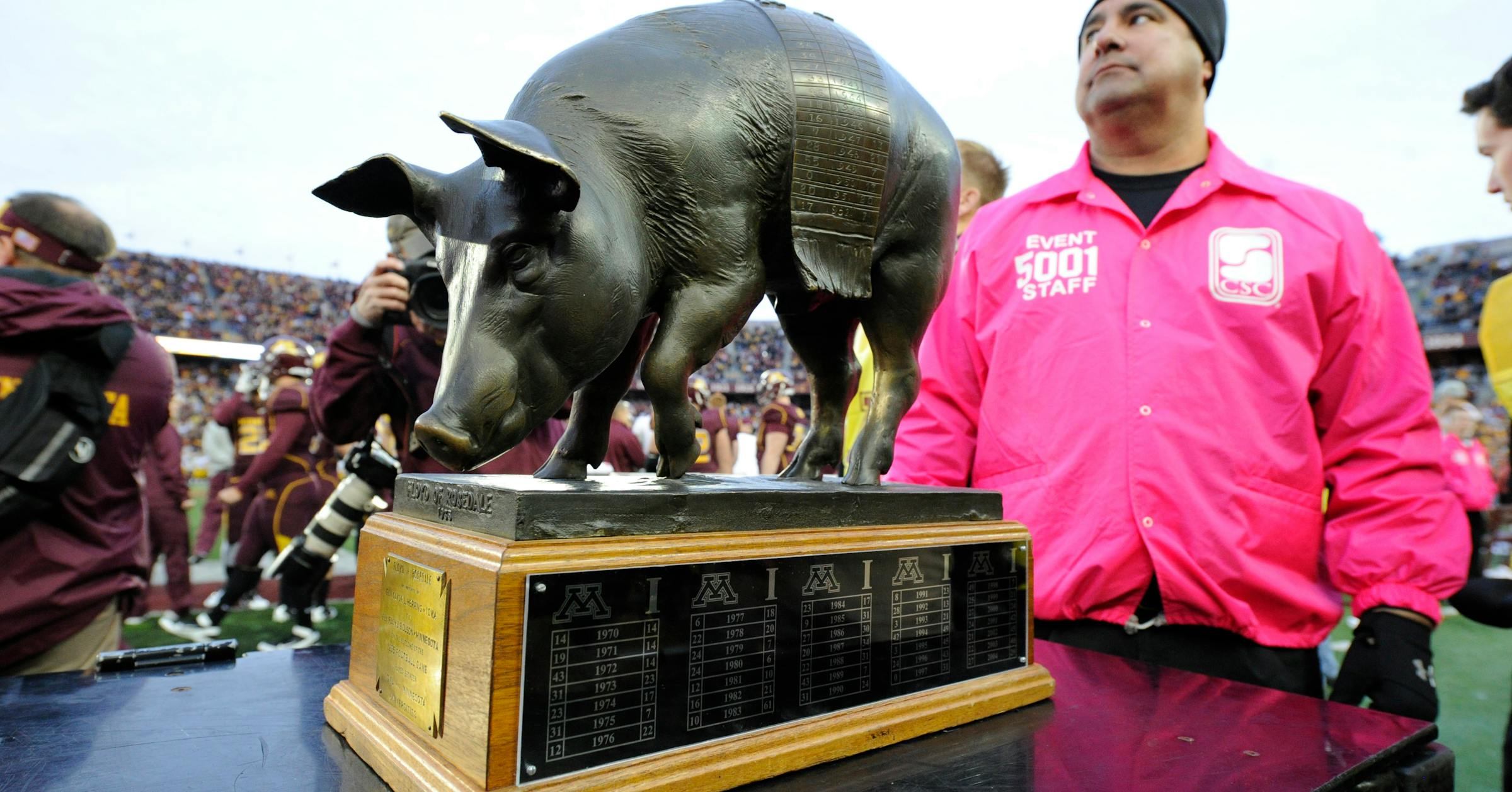 The Call: Minnesota Gophers at Iowa Hawkeyes