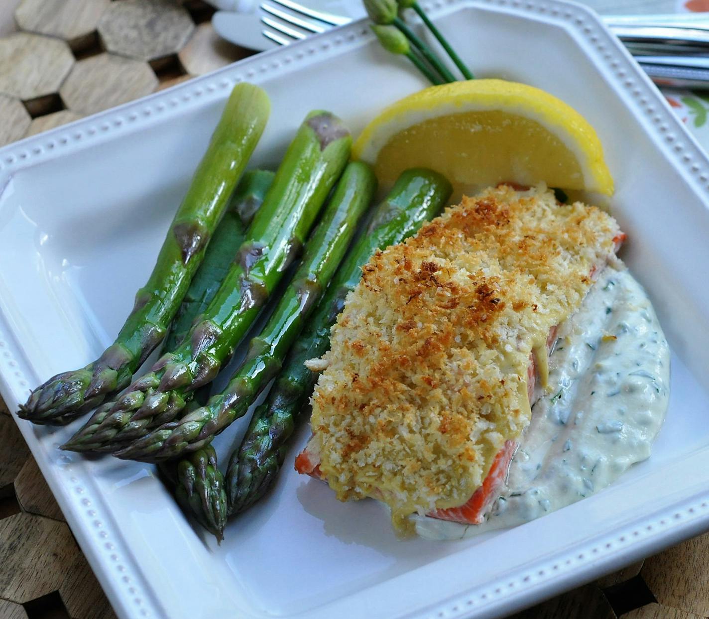 Panko-Crusted Salmon with Herbed Yogurt Sauce