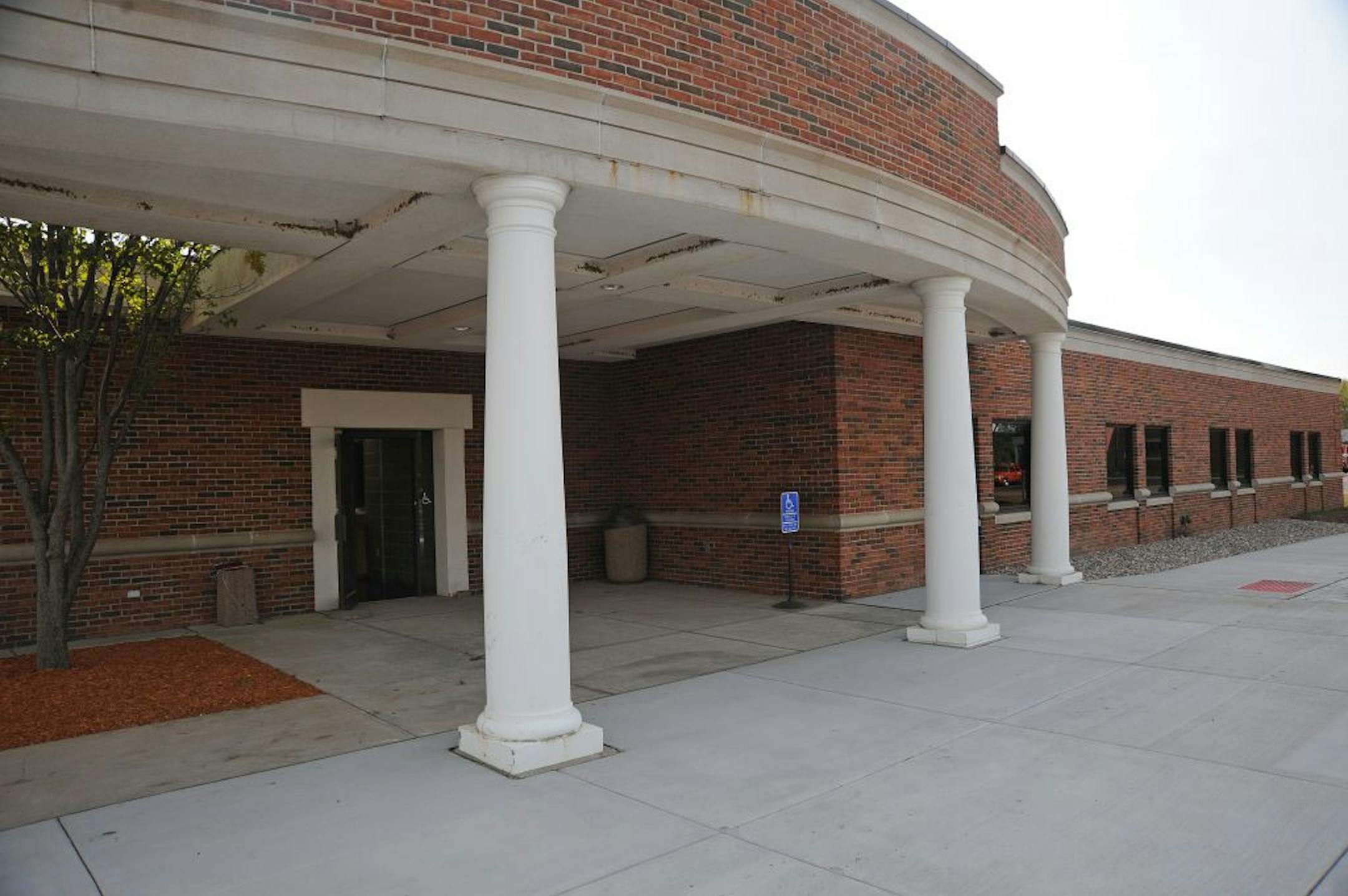 After about four months of renovation and a year of City Council debate, the new Heritage Center in Lakeville is starting to fill with senior citizens, veterans and historical society members and their office equipment.
