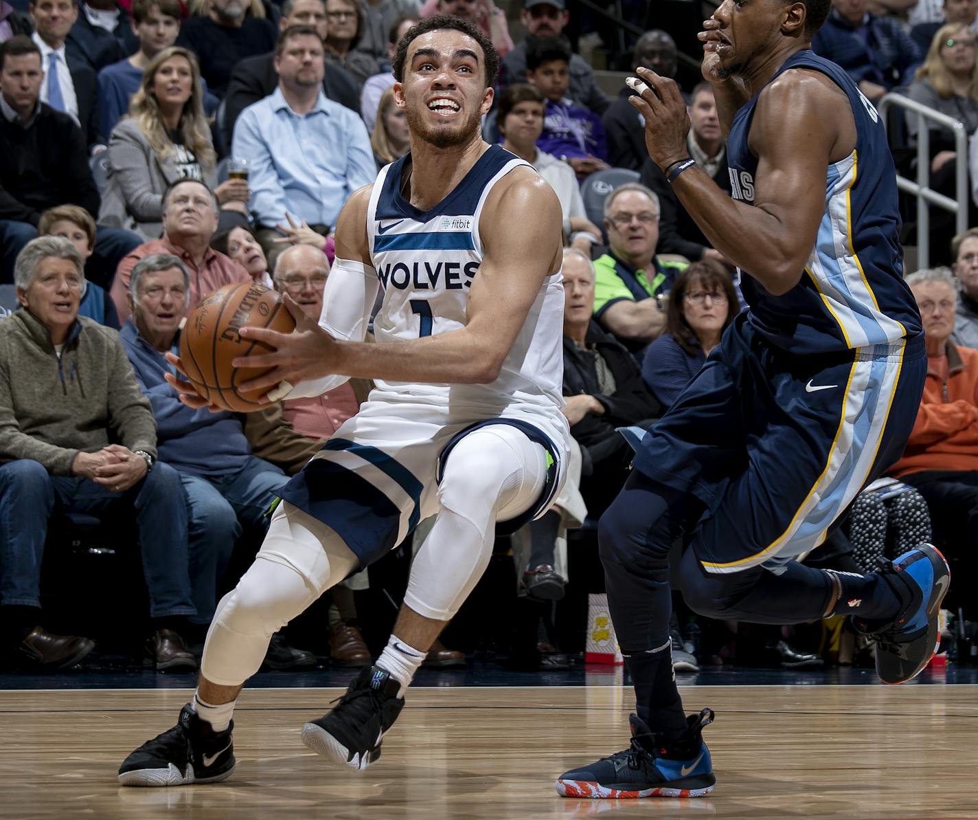 Minnesota Timberwolves Tyus Jones (1). ] CARLOS GONZALEZ &#x2022; cgonzalez@startribune.com &#x2013; April 9, 2018, Minneapolis, MN, Target Center, NBA, Basketball, Minnesota Timberwolves vs. Memphis Grizzlies