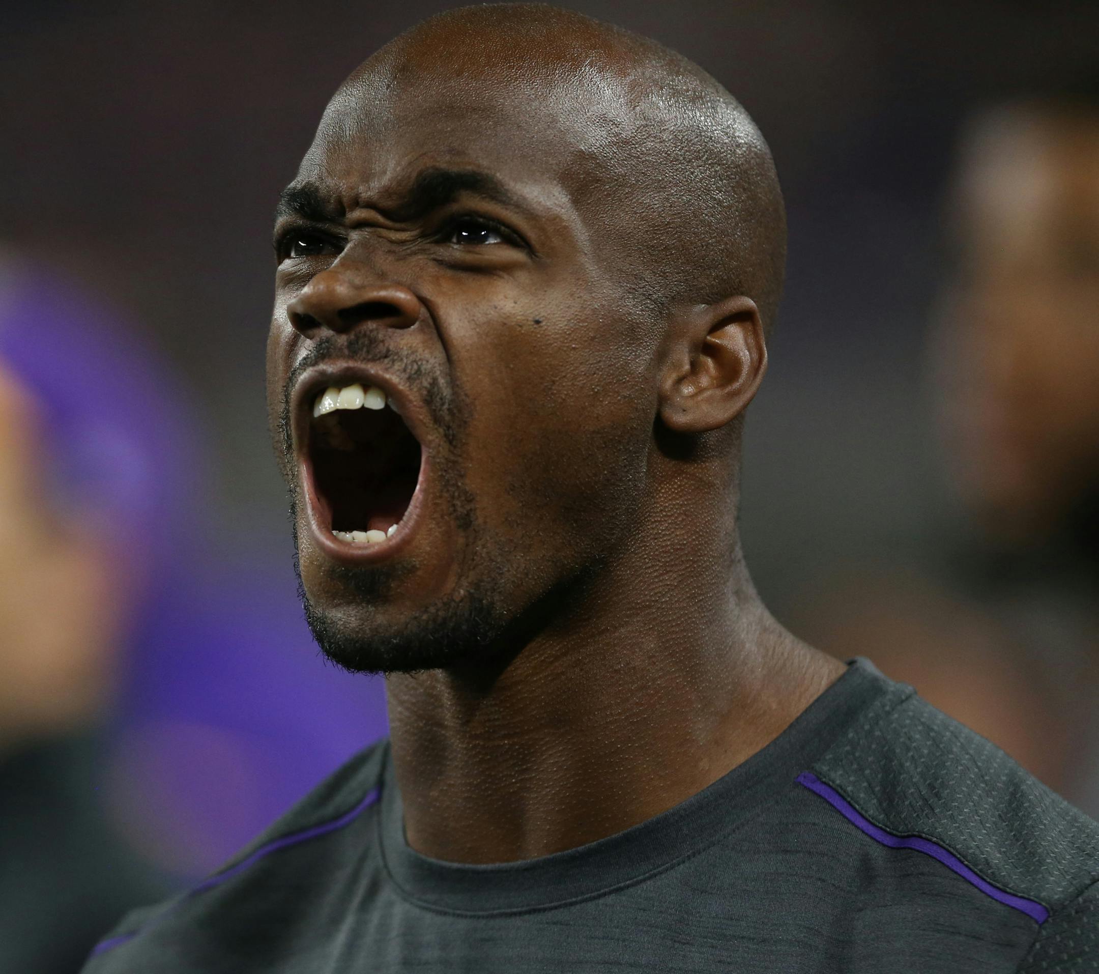 Vikings running back Adrian Peterson cheered as Xavier Rhodes broke up a pass intended for Giants wide receiver Odell Beckham Jr. at the end of the second quarter.