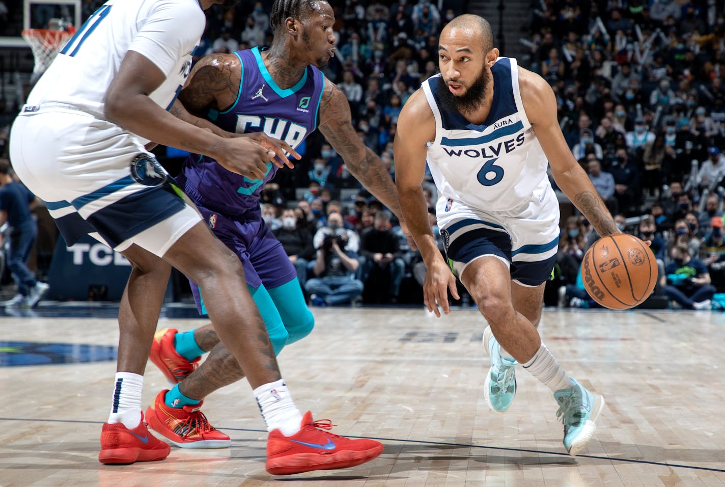 Jordan Mclaughlin (6) of the Minnesota Timberwolves Tuesday, Feb. 15, at Target Center in Minneapolis, Minn. ] CARLOS GONZALEZ • cgonzalez@startribune.com