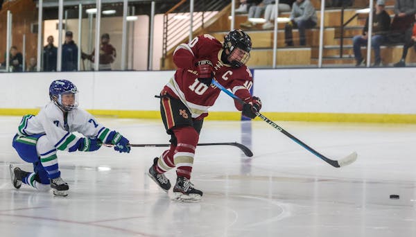 Holiday hockey pits girls teams from the peak of the poll