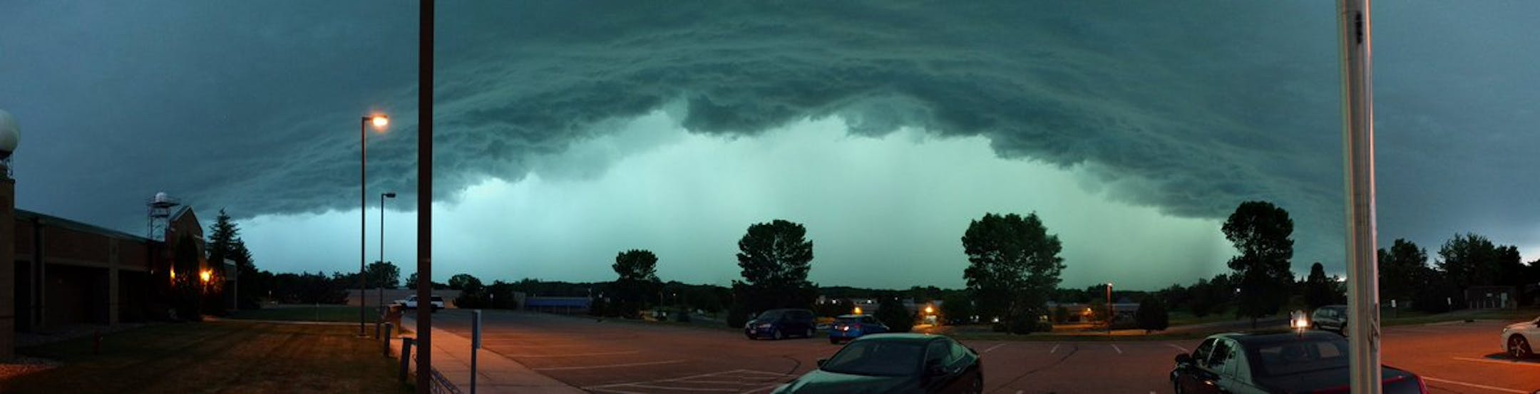 The National Weather Service in Chanhassen released this photo.