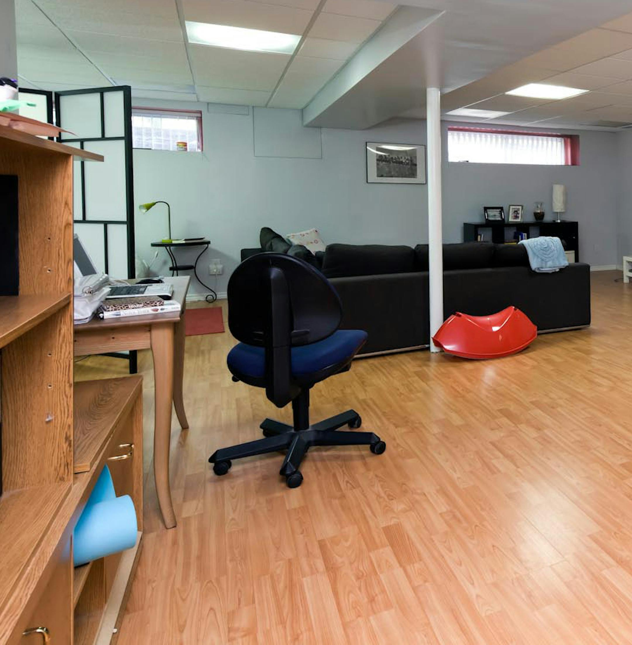 SH13I228CANDICETELLSALL Sept. 30, 2013 -- Tania and Vinnie's basement served as an office, a TV room, a playroom and a guest bedroom. (SHNS photo courtesy HGTV) (Newscom TagID: shnsphotos147846.jpg) [Photo via Newscom]