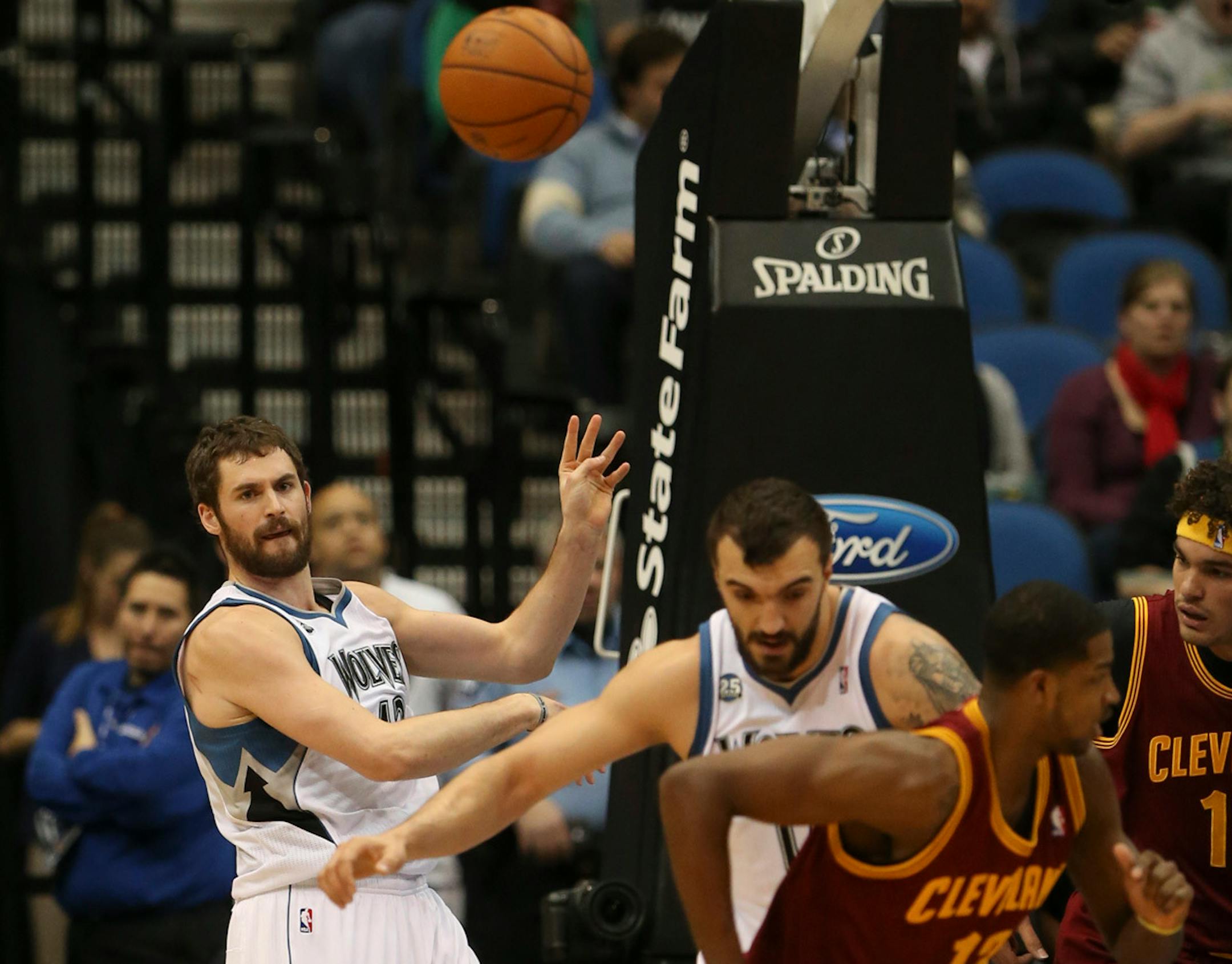 Kevin Love (42) tossed a pass nearly the length of the court after grabbing a first half rebound against Cleveland earlier this season.