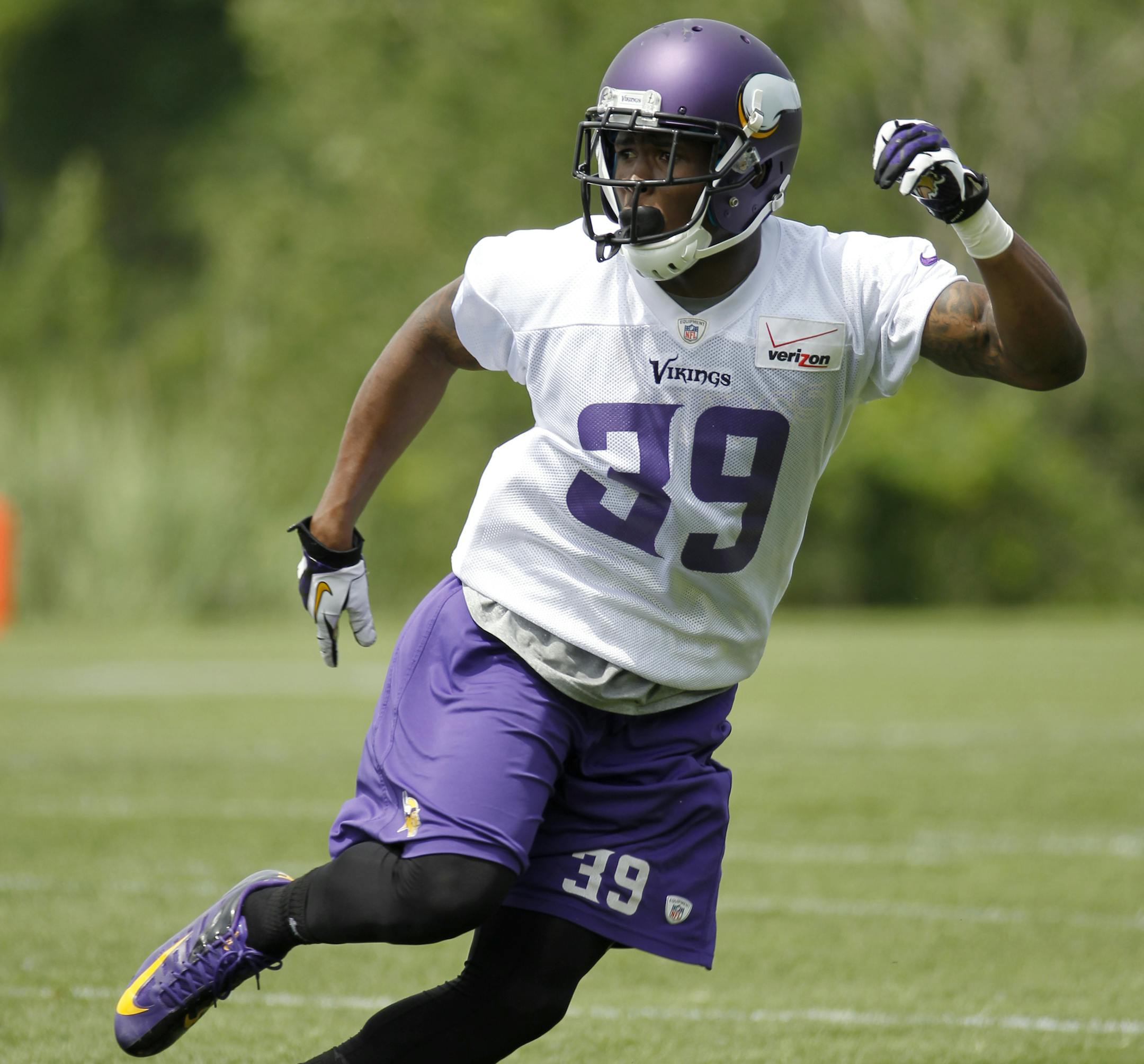 Minnesota Vikings cornerback Jabari Price (39) takes part in a drill during an NFL mini camp in Eden Prairie, Minn., Tuesday, June 17, 2014. (AP Photo/Ann Heisenfelt)
