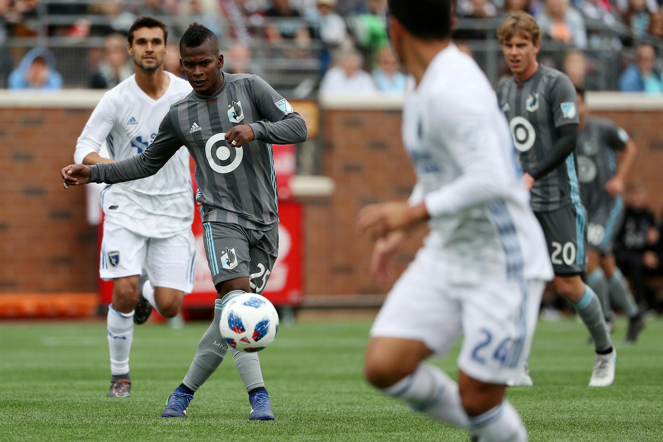 The playmaking of midfielder Darwin Quintero (25) has improved the Minnesota United offense.