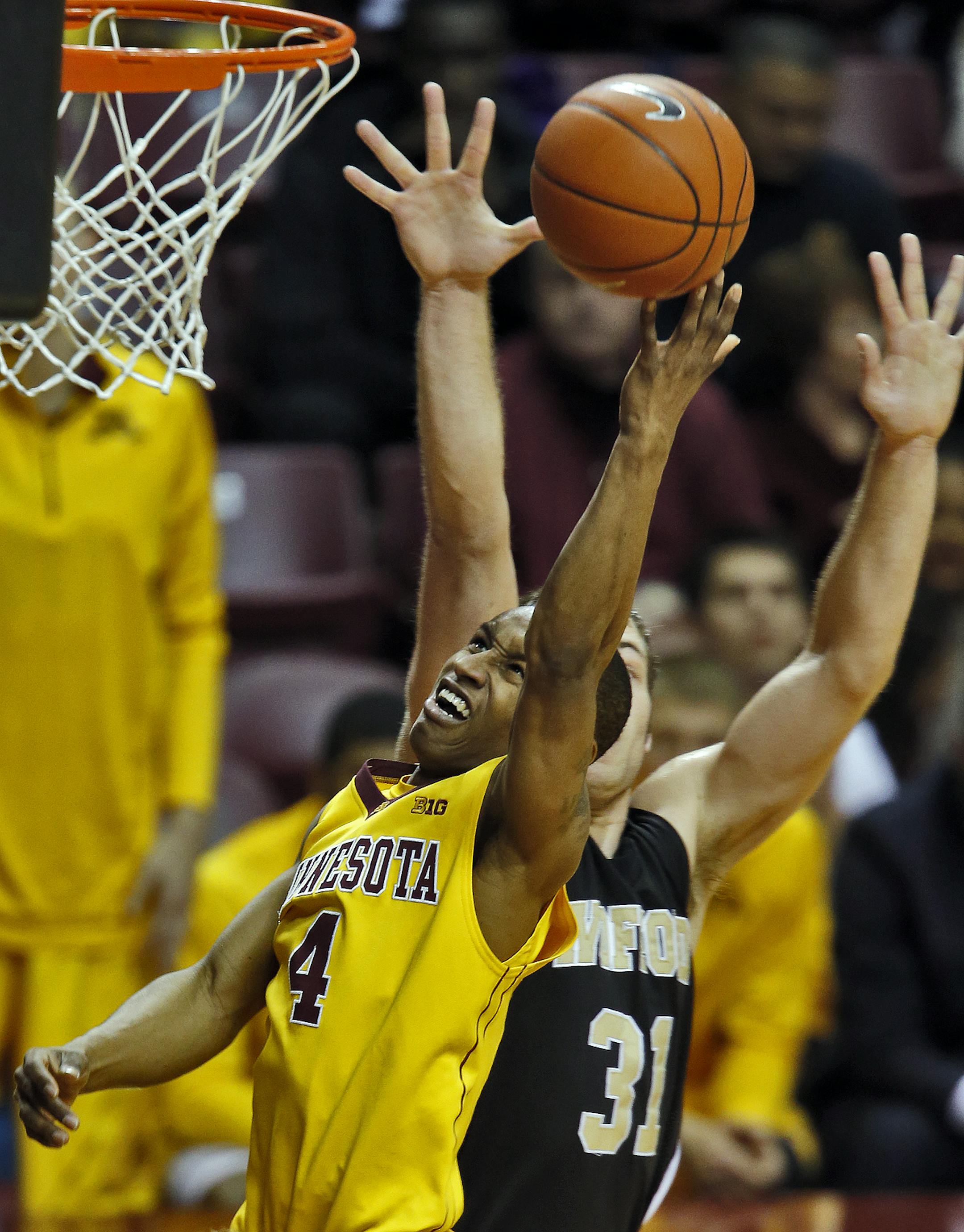 UM Gophers vs. Wofford basketball. Minnesota's DeAndre Mathieu drove to the basket for a layup in 2nd half action. (MARLIN LEVISON/STARTRIBUNE(mlevison@startribune.com)