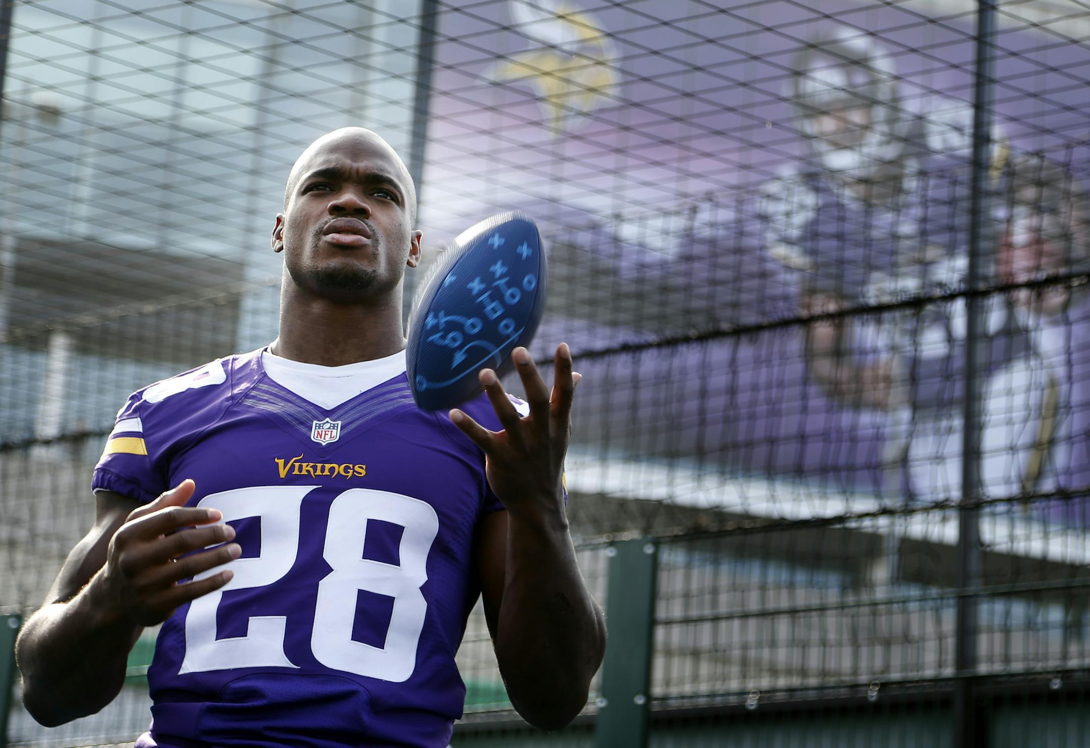 Minnesota Vikings running back Adrian Peterson (28) outside of Wembley Stadium on Tuesday shortly after the team arrived in London for Sunday‚Äôs game vs. the Pittsburgh Steelers. ] CARLOS GONZALEZ cgonzalez@startribune.com September 24, 2013, London, England, UK, Wembley Stadium, ,NFL, Minnesota Vikings Community Day ‚Äì Wembley Stadium Vikings,