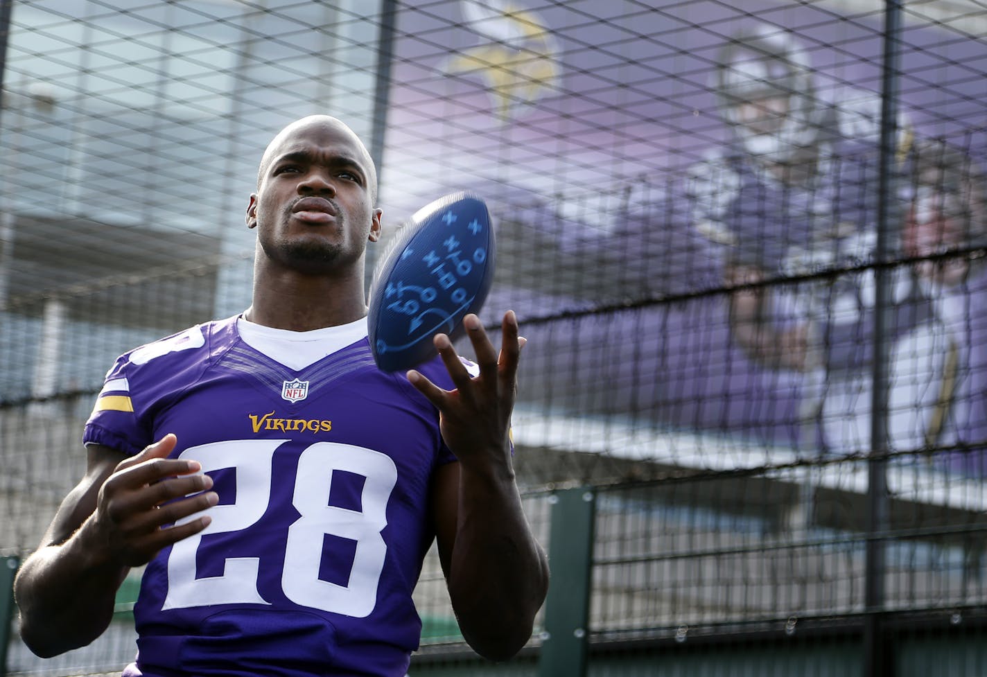 Minnesota Vikings running back Adrian Peterson (28) outside of Wembley Stadium on Tuesday shortly after the team arrived in London for Sunday&#x201a;&#xc4;&#xf4;s game vs. the Pittsburgh Steelers. ] CARLOS GONZALEZ cgonzalez@startribune.com September 24, 2013, London, England, UK, Wembley Stadium, ,NFL, Minnesota Vikings Community Day &#x201a;&#xc4;&#xec; Wembley Stadium Vikings,