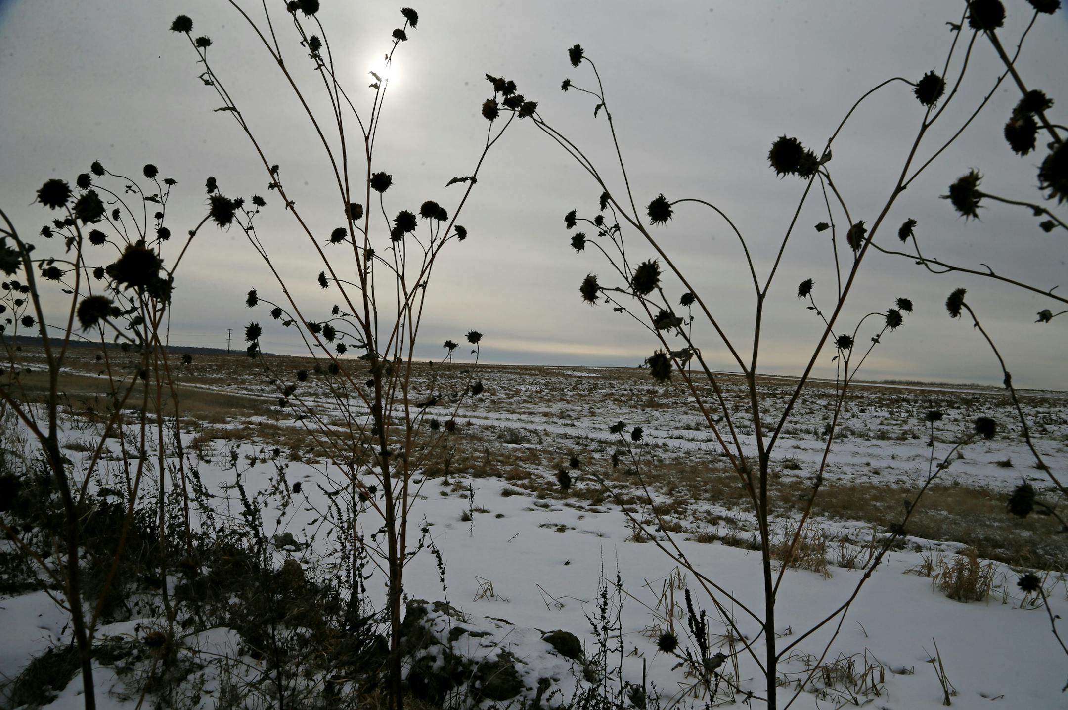 Freeway Landfill a 140 acres site near Black Dog Road and 35W along the Minnesota River Thursday February 12, 2015 in Burnsville, MN. ] Jerry Holt/ Jerry.Holt@Startribune.com