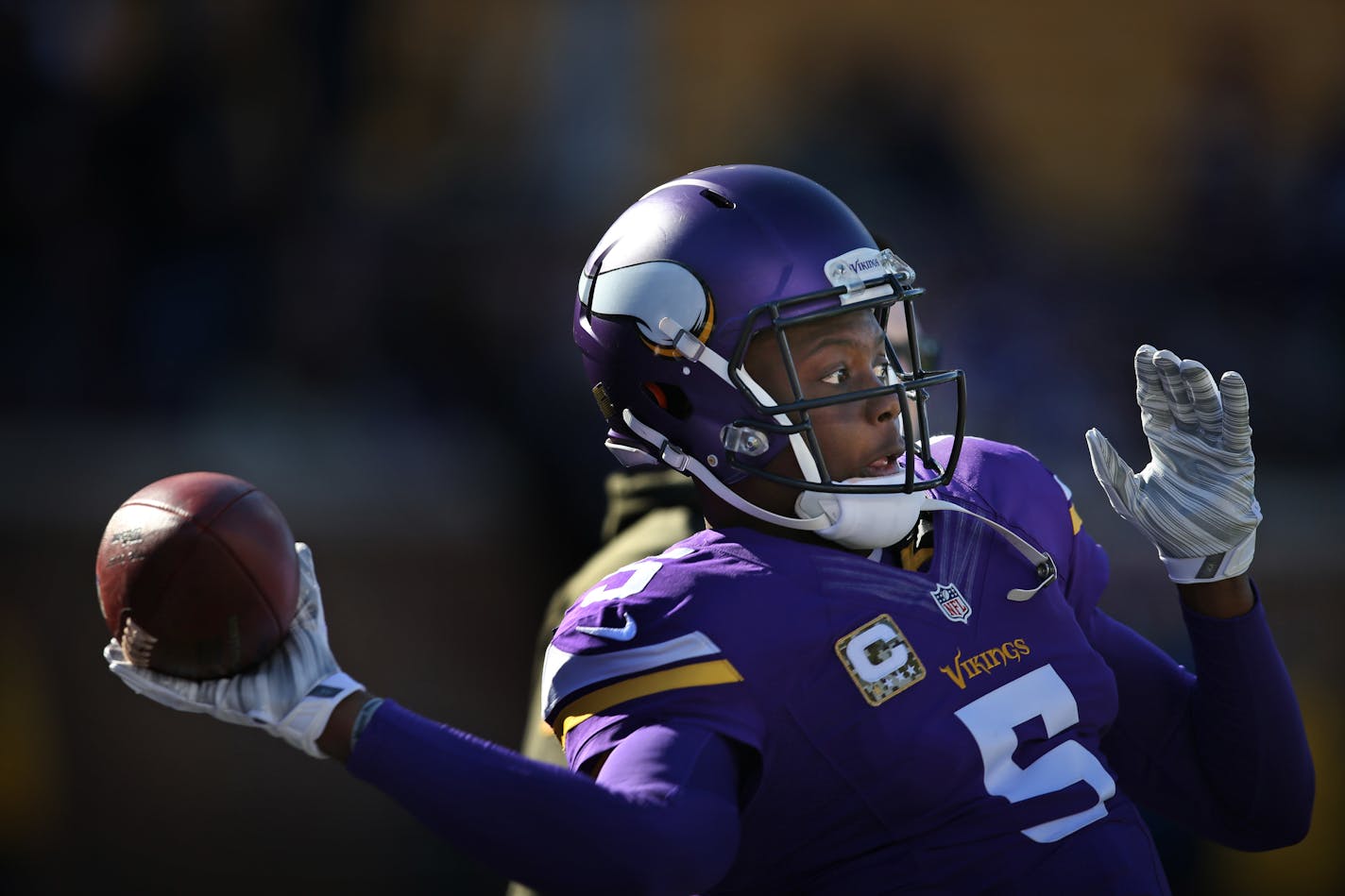 Minnesota Vikings quarterback Teddy Bridgewater (5) warmed up Sunday November 8, 2015 in Minneapolis, MN. ] The Minnesota Vikings hosted the St. Louis Ram at TCF Bank Stadium. Jerry Holt/ Jerry.Holt@Startribune.comSunday