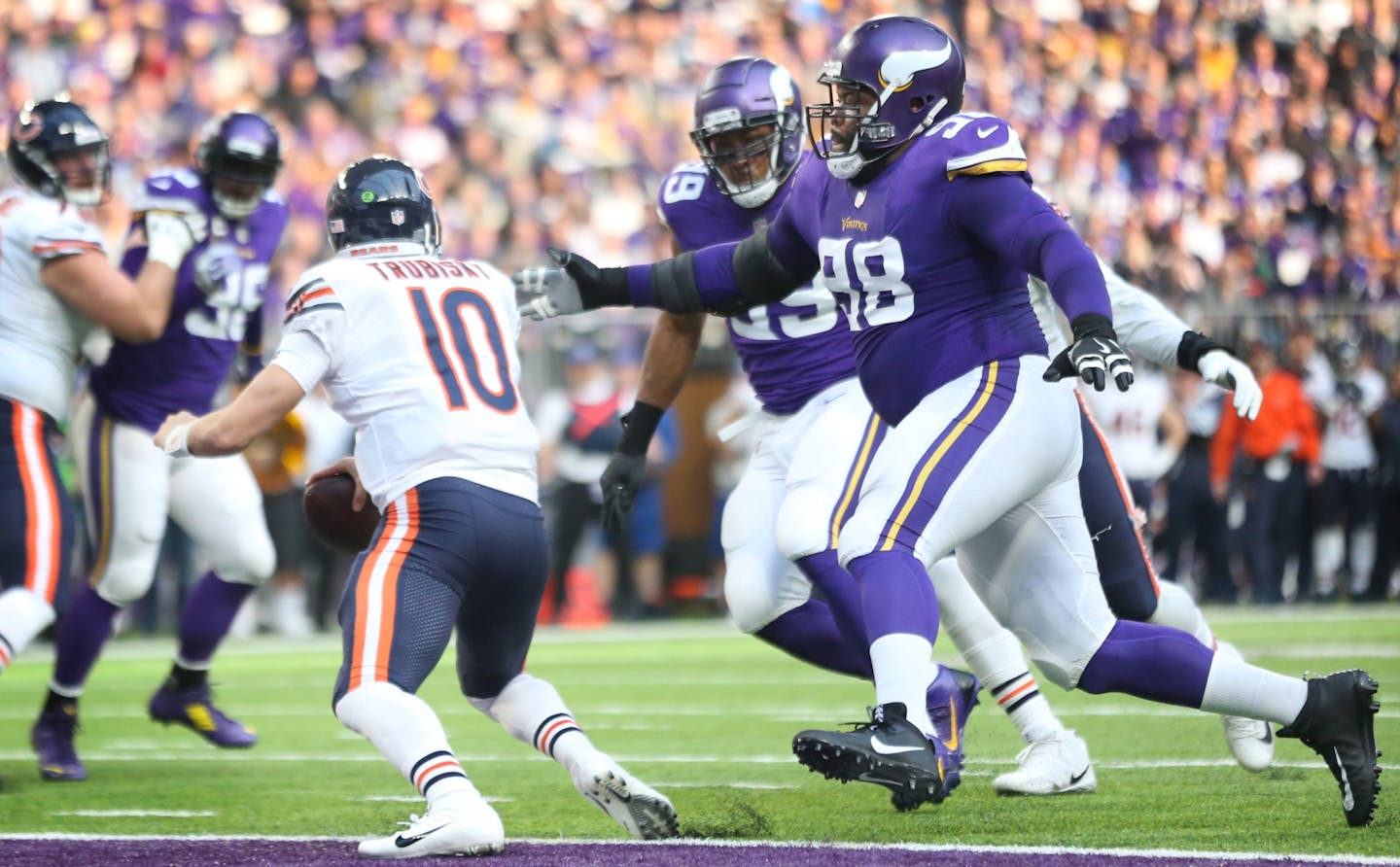 Chicago Bears quarterback Mitchell Trubisky (10) was sacked in the end-zone for a safety by Minnesota Vikings defensive tackle Linval Joseph (98) at U.S. Bank Stadium Sunday December 31, 2017 in Minneapolis, MN.]  JERRY HOLT • jerry.holt@startribune.com