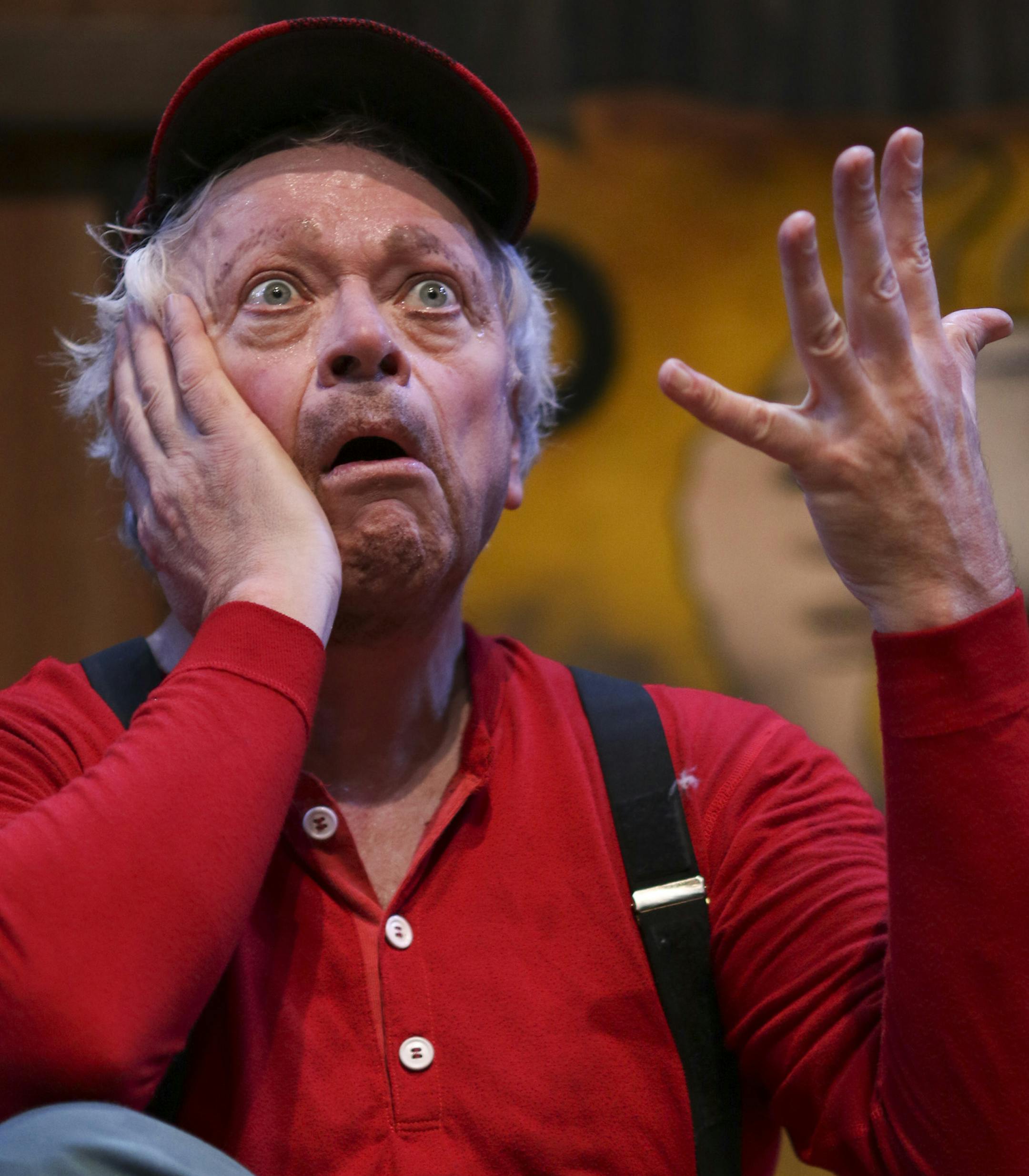 Gale LaJoye realizes it's laundry day in a scene from his solo show "Snowflake" at the Children's Theatre Company Sunday afternoon. ] JEFF WHEELER ‚Ä¢ jeff.wheeler@startribune.com Gale LaJoye, a virtuoso of wordless theater, premiered "Snowflake" 25 years ago at the Southern Theater before taking it all over the world. He's returned to the Children's Theater Company in Minneapolis to put his solo show about the brilliance, wit and poignancy of a drifter named Snowflake, to bed.