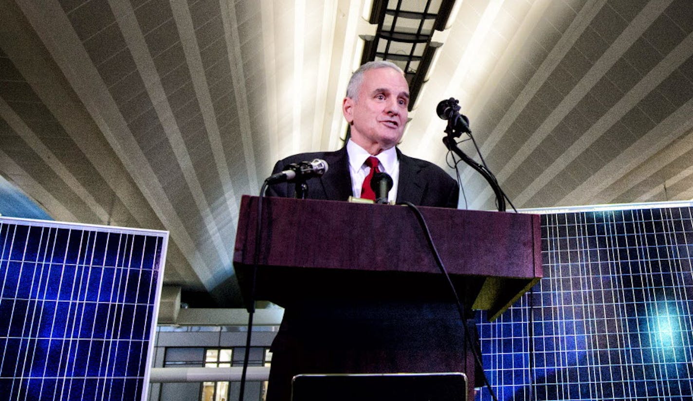 Governor Mark Dayton was on hand as it was announced that Minneapolis St. Paul International Airport will house a 3-megawatt solar installation on the top deck of two Terminal 1 parking structures. It will provide 20 percent of the peak energy consumed at the airport. ] Wednesday, October 2, 2014 Provided by Ameresco