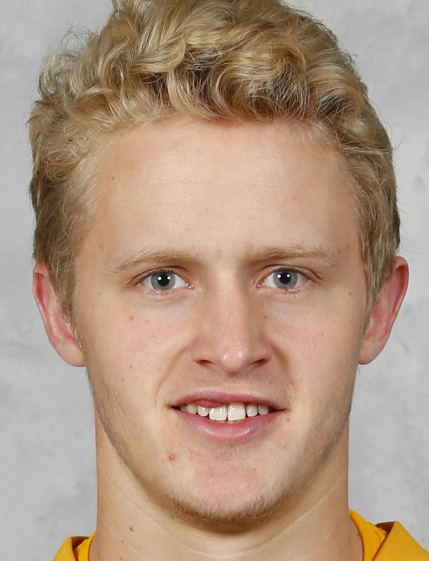 CRANBERRY TOWNSHIP, PA &#xf1; SEPTEMBER 22: Jake Guentzel of the Pittsburgh Penguins poses for his official headshot for the 2016-2017 season on September 22, 2016 at the UPMC Lemieux Sports Complex in Cranberry Township, Pennsylvania. (Photo by Joe Sargent/NHLI via Getty Images)*** Local Caption *** ORG XMIT: 670939205