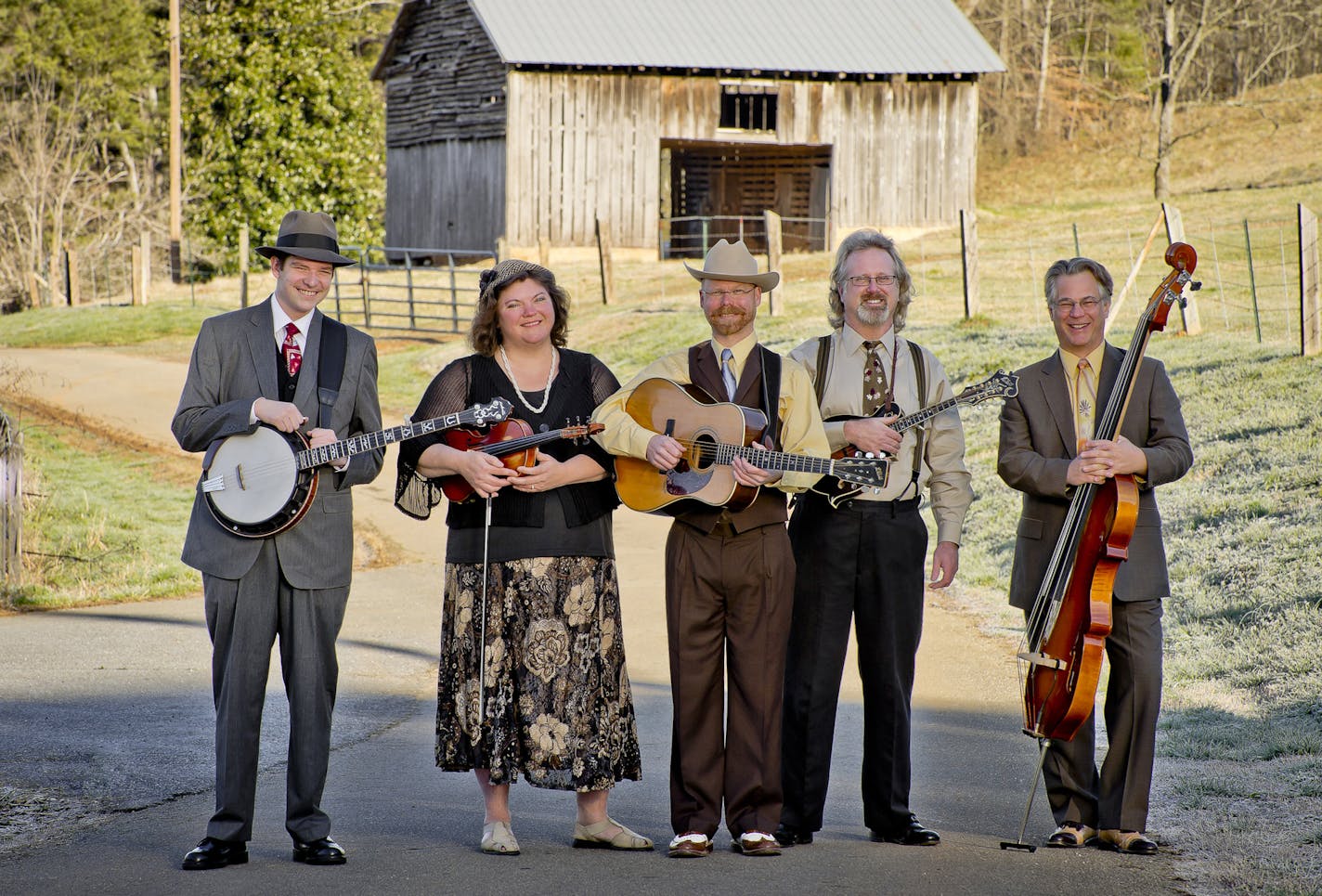 From left, David Robinson on banjo, Lisa Fuglie on fiddle, Derek Johnson on guitar, Matt Thompson on mandolin and Mark Anderson on bass. ORG XMIT: Boundary Waters