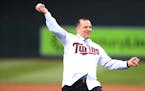 Timberwolves head coach Tom Thibodeau threw out the first pitch at Target Field on April 25