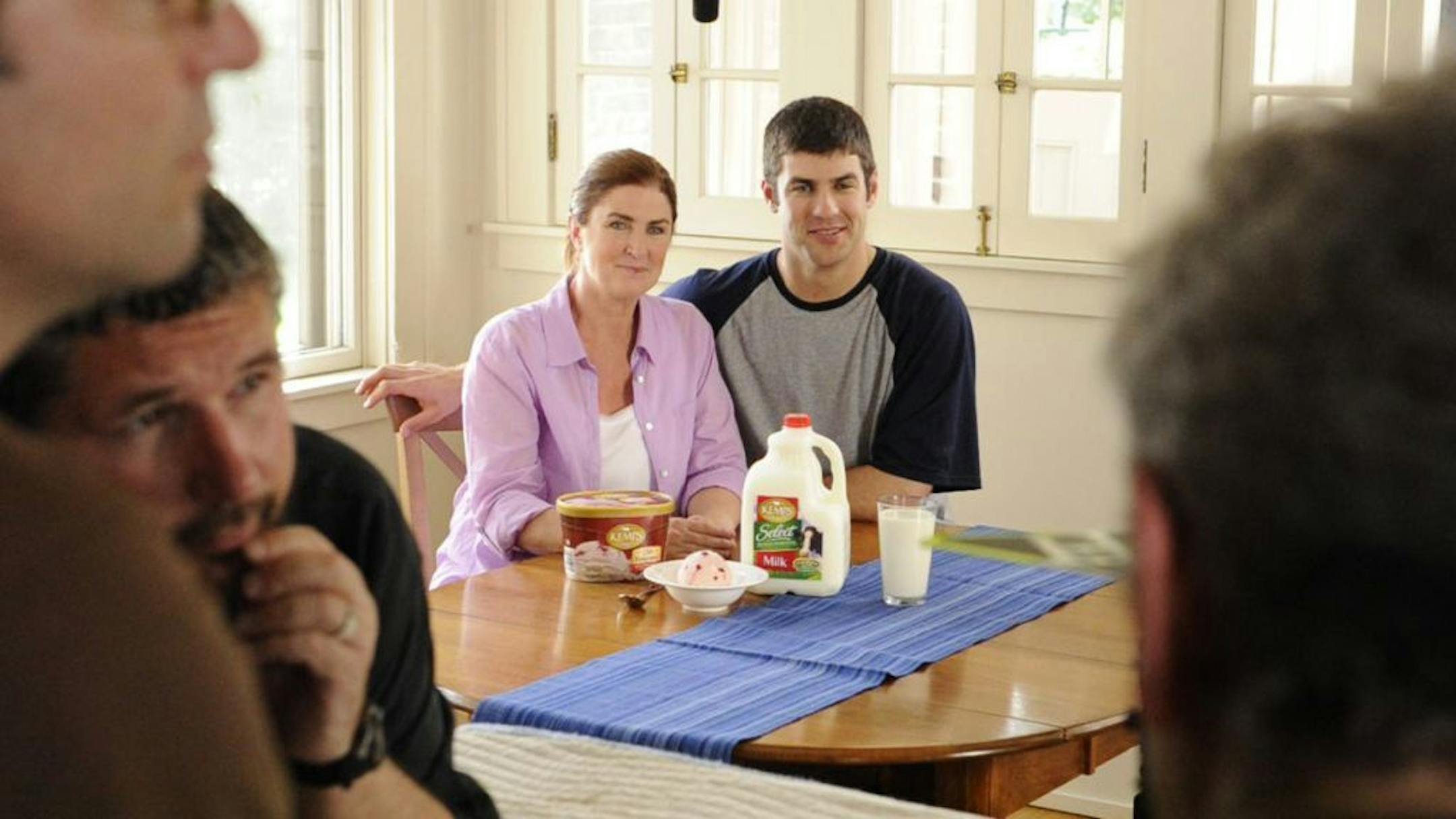 Joe Mauer and his mother, Teresa, during a commercial shoot for Kemps.