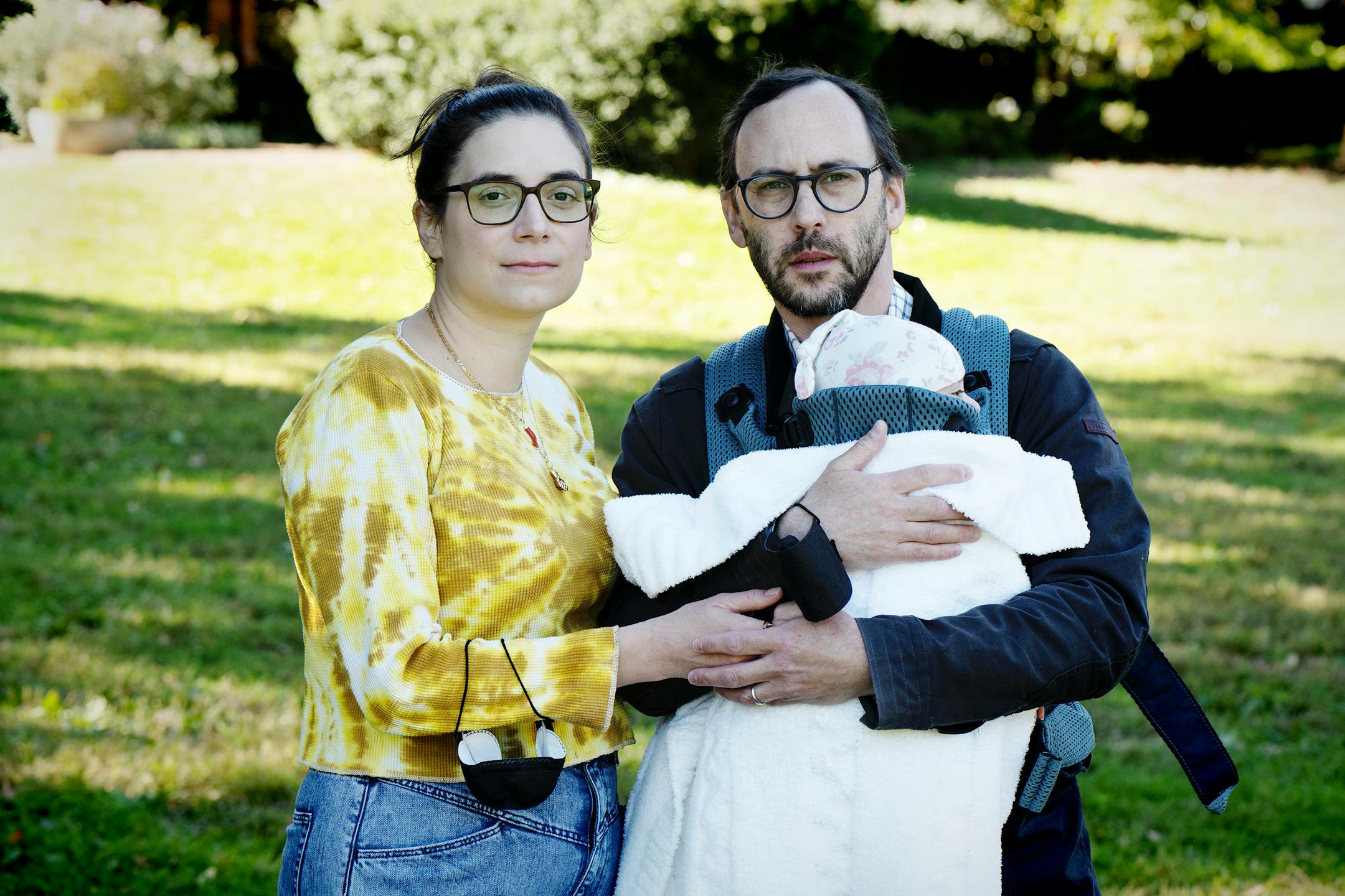 Christine Grimaldi and Jeremy Pelofsky are among those who continue to take precautions to prevent covid infections, including masking, social distancing and home-schooling their kids. MUST CREDIT: Washington Post photo by Marvin Joseph