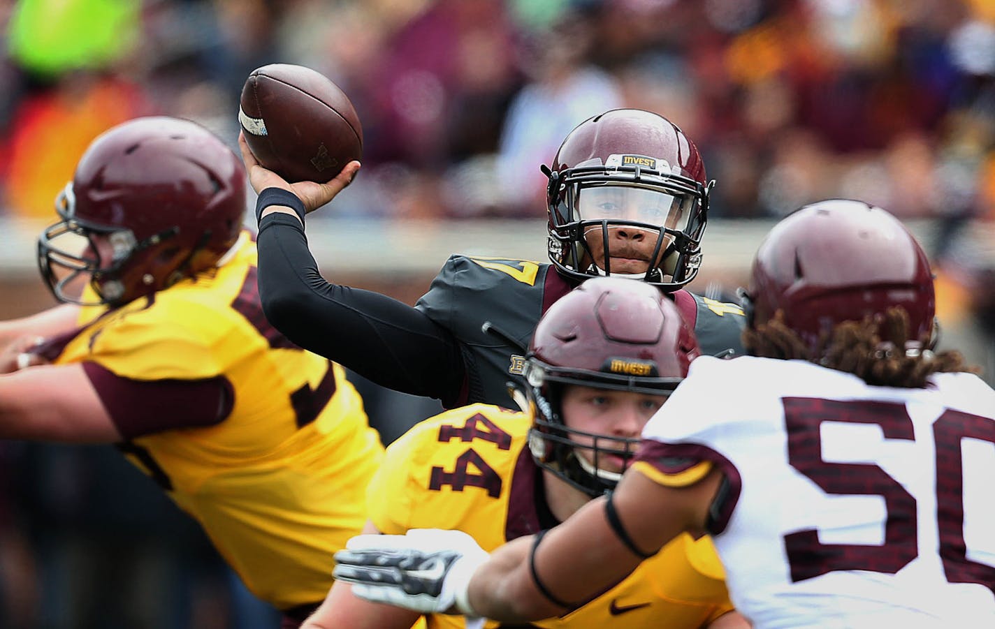 Seth Green looked for an open receiver during last season's spring game at TCF Bank Stadium. Green will be moved to receiver for 2018.