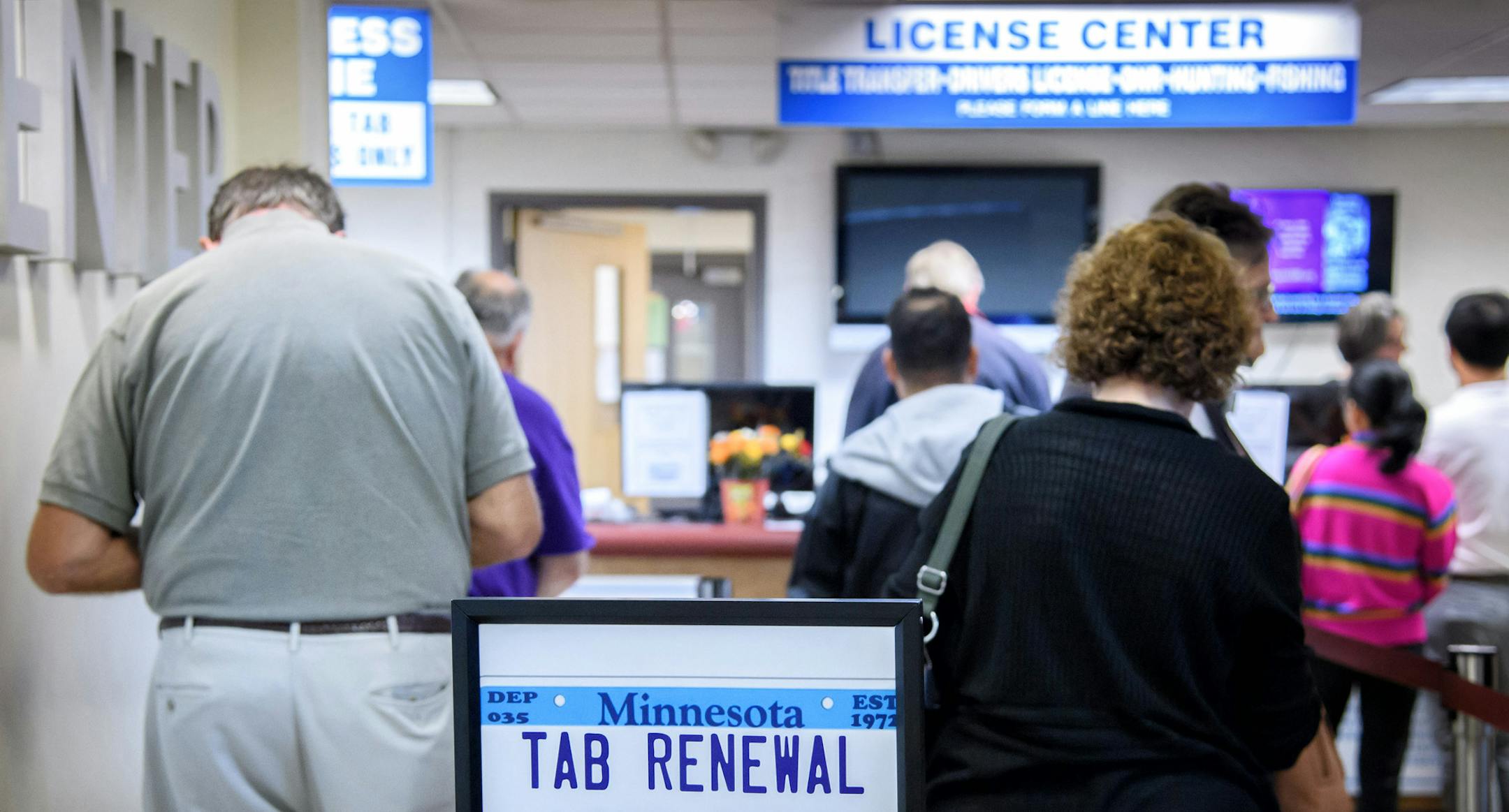 The South Saint Paul Quick-Serv License Center. ] GLEN STUBBE ï glen.stubbe@startribune.com Thursday, September 28, 2017 Eleven weeks into the rollout of a system upgrade for Minnesota's vehicle licensing system, major problems are persisting at offices around the state. Vehicle dealerships can't get the right paperwork to get cars off the lot, people with disabilities can't get their specialized plates and legislative hearings on the matter have turned into an hours-long discussion of the