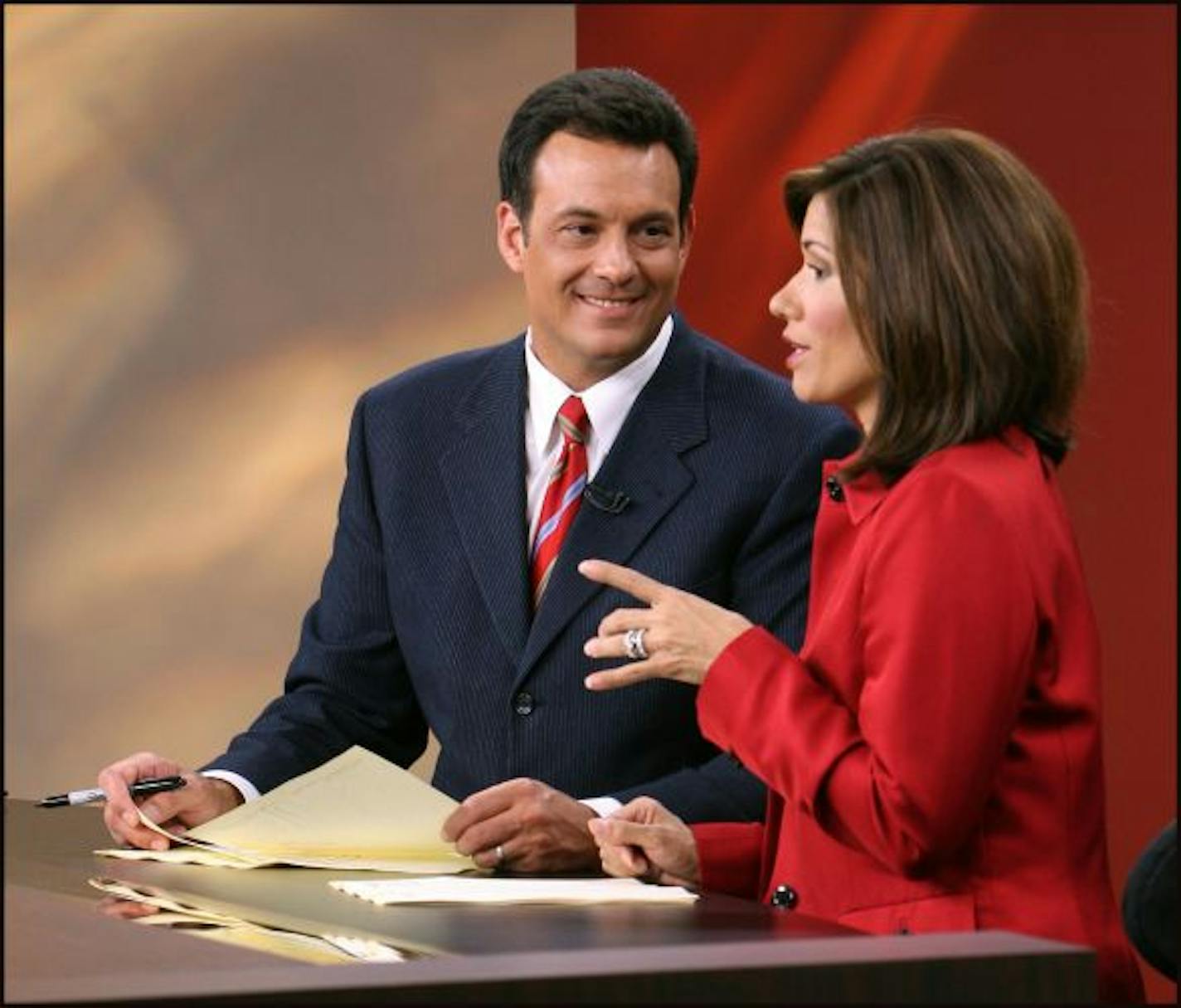 TOM WALLACE � twallace@startribune.com It's the Frank and Amelia show! Frank Vascellaro and his wife Amelia Santaniello are co-news anchors for WCCO Television here in Minneapolis. The couple share the desk which they find a to be rewarding and also makes life a little easier with kids and home. WCCO TV 612-330-2755 90 So.11th Street Minneapolis, Mn. 55403...On the set for the 6 o'clock news.