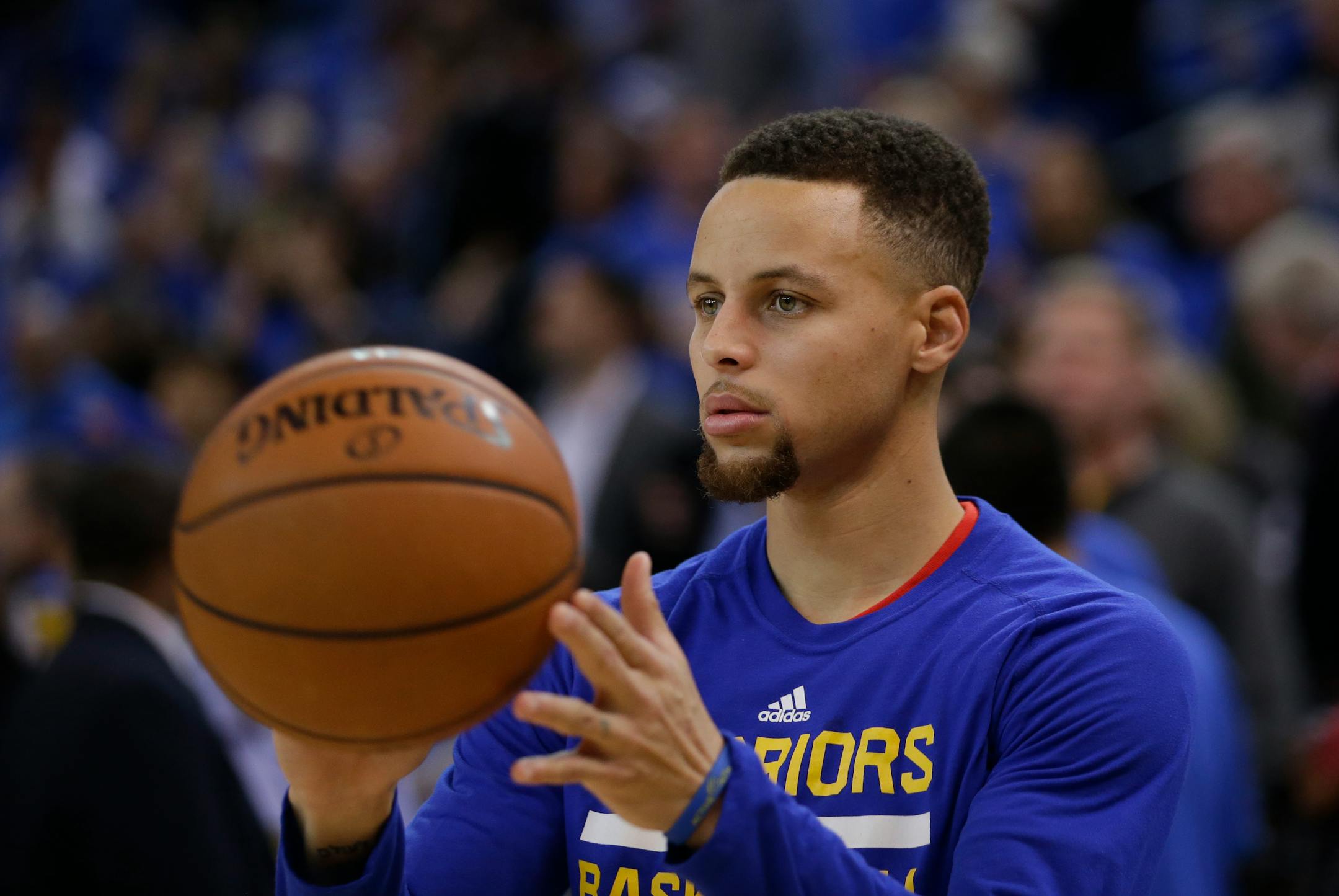 Stephen Curry led the Golden State Warriors to the NBA championship last year and has the team poised to repeat.