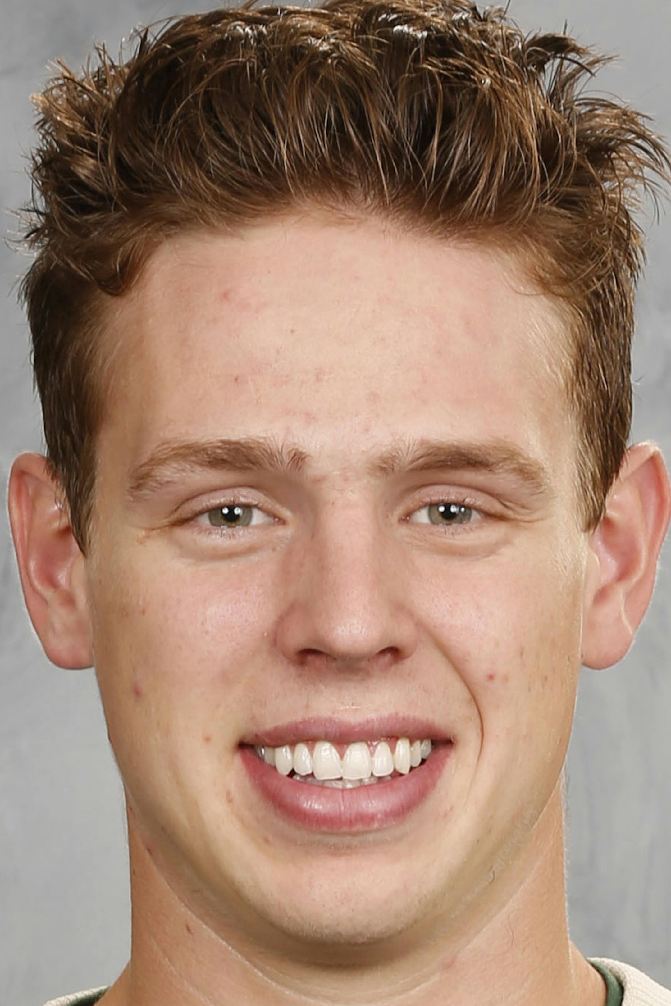 ST. PAUL, MN - SEPTEMBER 22: Mike Reilly #4 of the Minnesota Wild poses for his official headshot for the 2016-2017 season on September 22, 2016 at the Xcel Energy Center in St. Paul, Minnesota. (Andy King/NHLI via Getty Images) *** Local Caption *** Mike Reilly ORG XMIT: 670947917