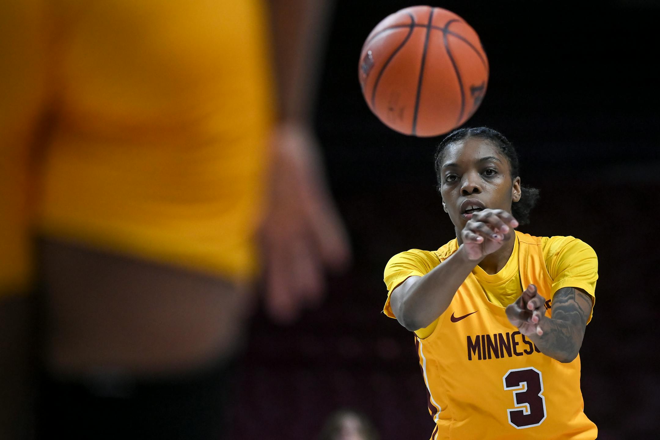 Minnesota Gophers guard Deja Winters (3) passes the ball during the second half of an NCAA women's basketball game between the Minnesota Gophers and the American University Eagles Wednesday, Nov. 17, 2021 at Williams Arena in Minneapolis, Minn. ] AARON LAVINSKY • aaron.lavinsky@startribune.com