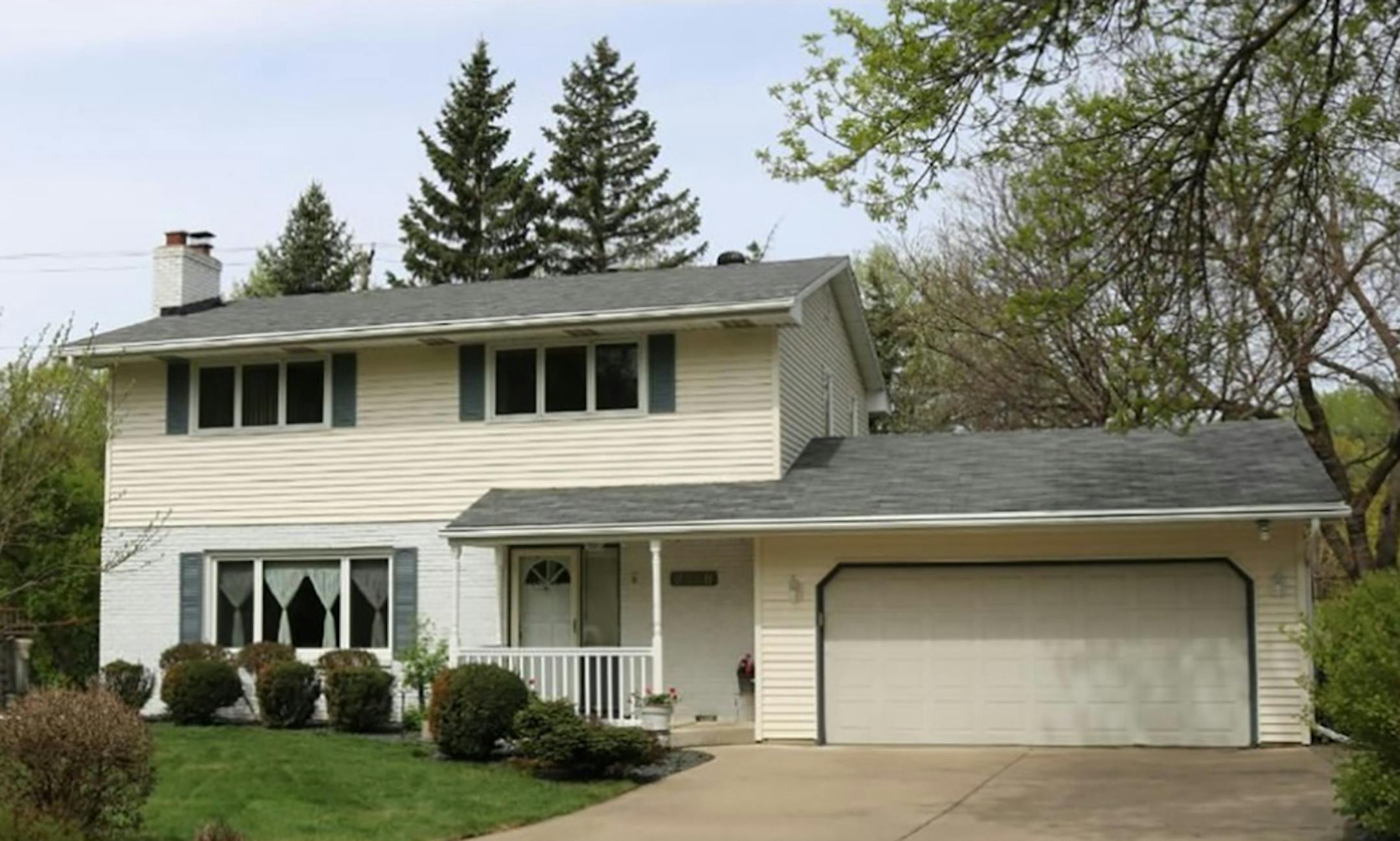 New Brighton
Built in 1964, this four-bedroom, three-bath house has 2,776 square feet and features four bedrooms on one level, three fireplaces, vaulted ceilings, formal dining room, four-season porch, porch, patio, full finished basement and fenced backyard. Listed by Kalsong Kyoh, Integrity Realty, 763-898-2300.