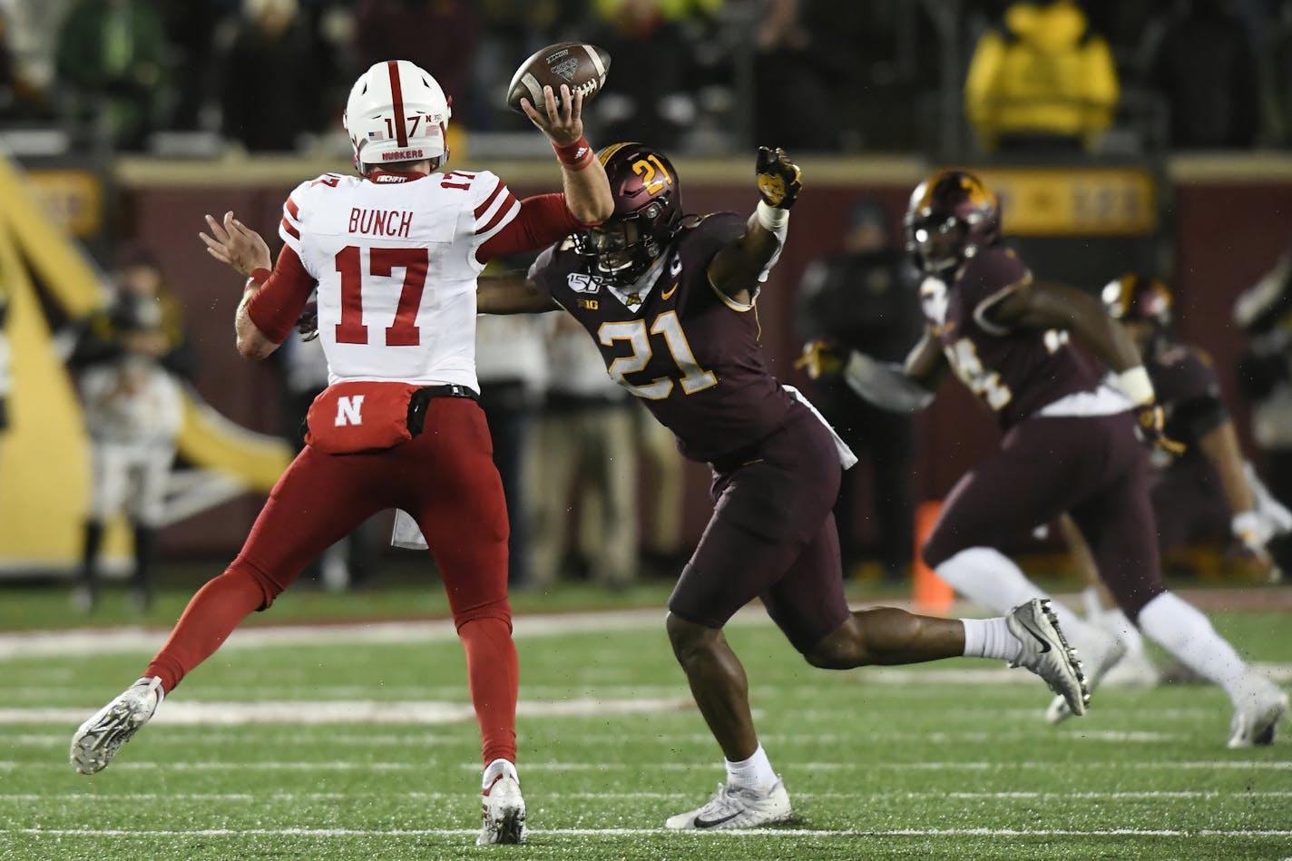 Gophers linebacker Kamal Martin (21) tackled Nebraska Cornhuskers quarterback Andrew Bunch (17), who was able to avoid the sack with a late throw in the fourth quarter. ] Aaron Lavinsky &#x2022; aaron.lavinsky@startribune.com The Gophers played the Nebraska Cornhuskers on Saturday, Oct. 12, 2019 at TCF Bank Stadium in Minneapolis, Minn.