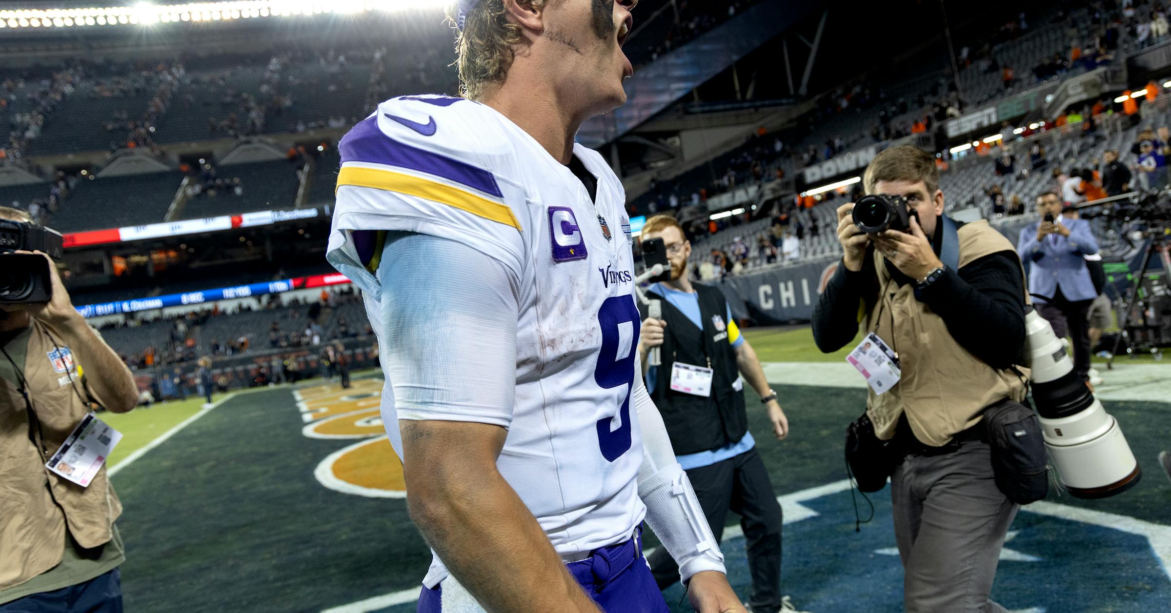 J.J. McCarthy era makes dramatic fourth-quarter arrival as Vikings beat Bears 27-24 - Star Tribune