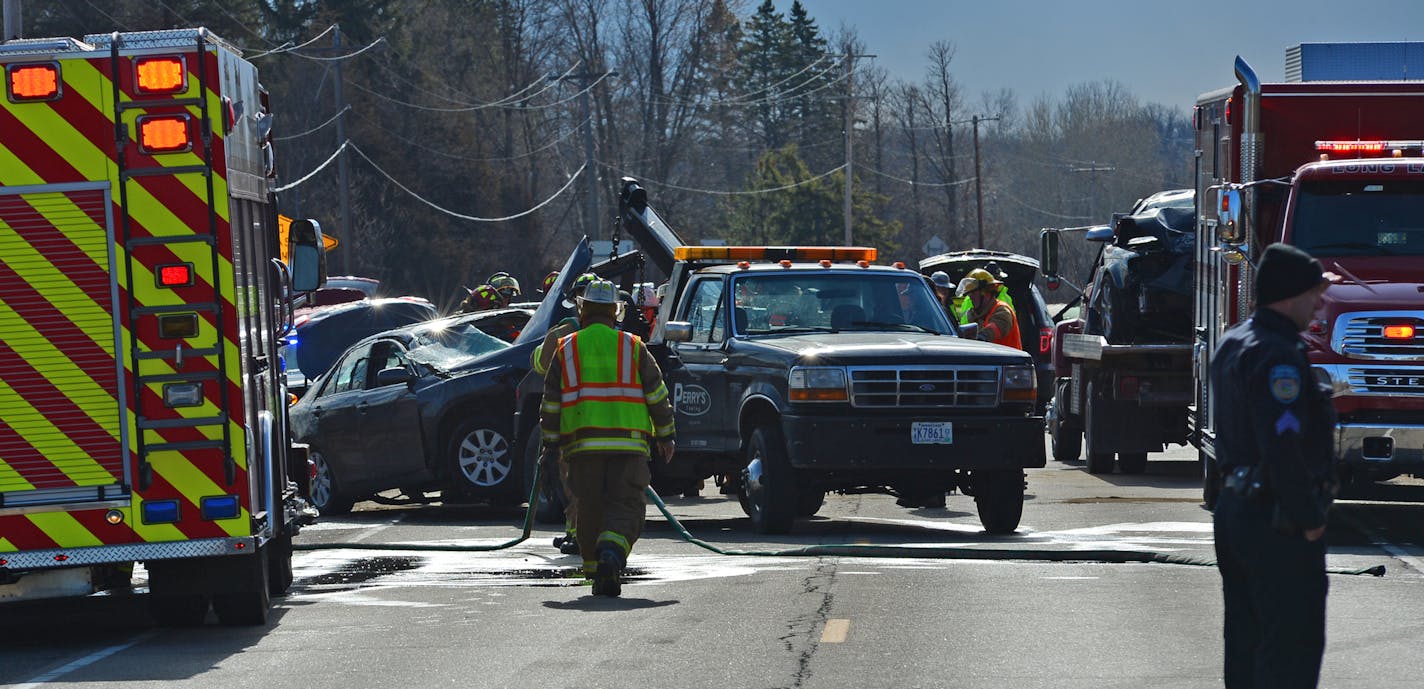 Two people were killed in a head-on collision Friday morning on Hwy. 12 in Long Lake, police said. The vehicles slammed into each other at 7 a.m. on eastbound Hwy 12 between County Road 29 and County Road 6. One man died at the scene and a second died shortly after first responders arrived, police said..] Richard.Sennott@startribune.com Richard Sennott/Star Tribune Long LakeMinn. FRiday 4/11/2014) ** (cq)