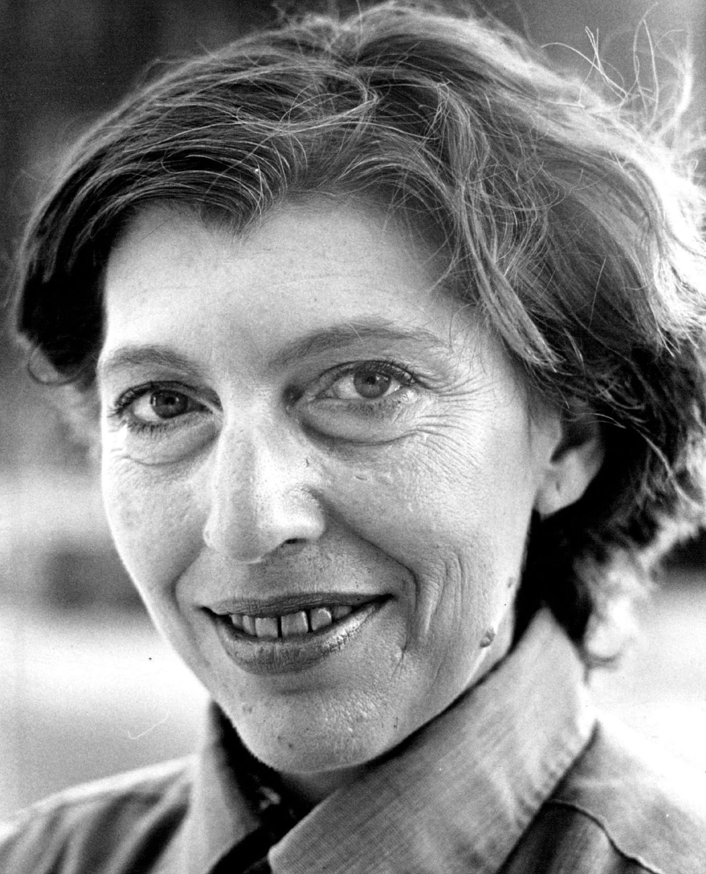 February 27, 1983 Melisande Charles, manager of the Minnesota Dance Theatre, has decided that extreme times call for extreme actions, and she has come up with a fund-raising scheme she herself calls "audacious." July 7, 1976 September 8, 1976 June 13, 1980 November 7, 1982 Jim McTaggart, Minneapolis Star Tribune