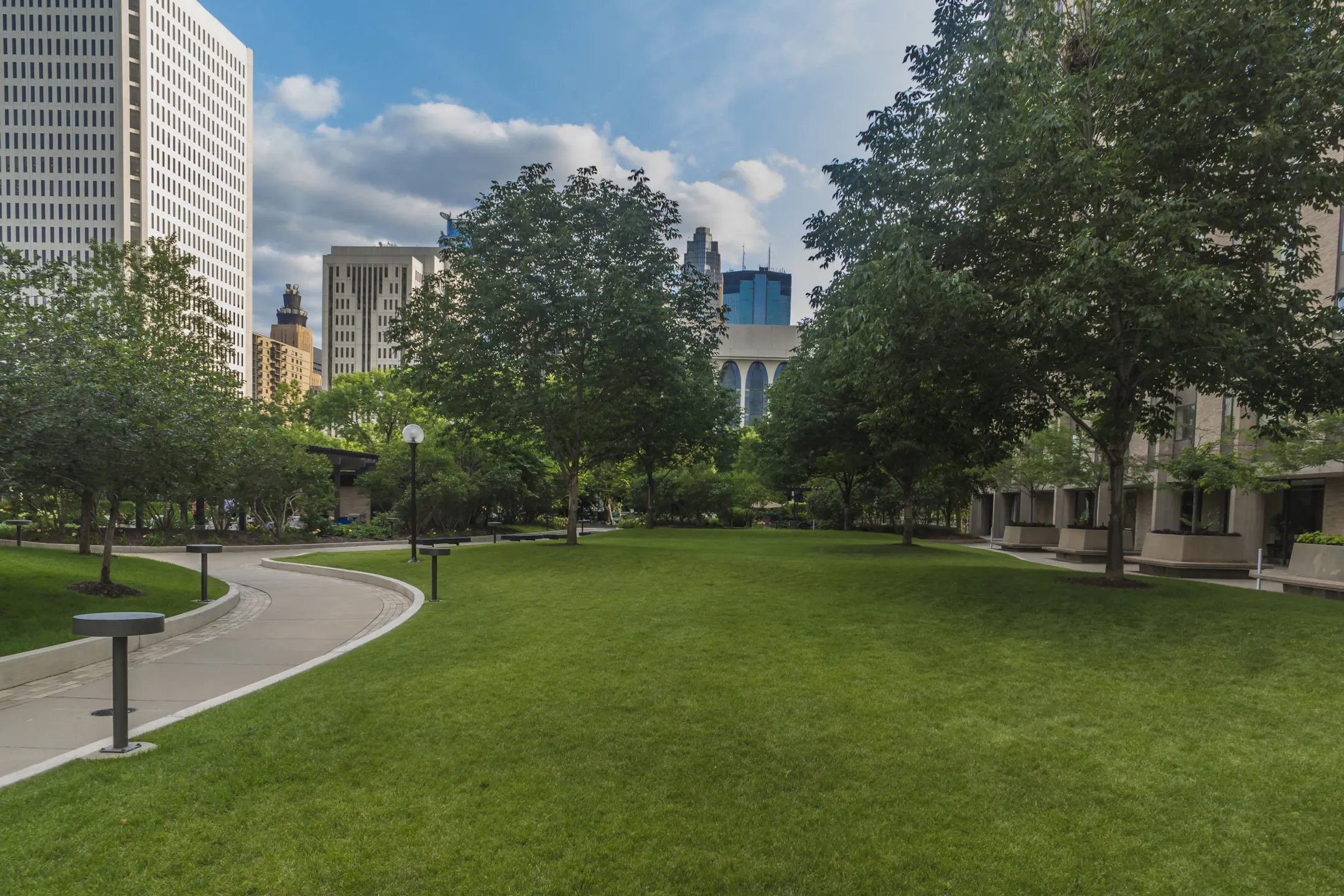 Streetscapes: Minneapolis' original 'Mad Men' buildings live on