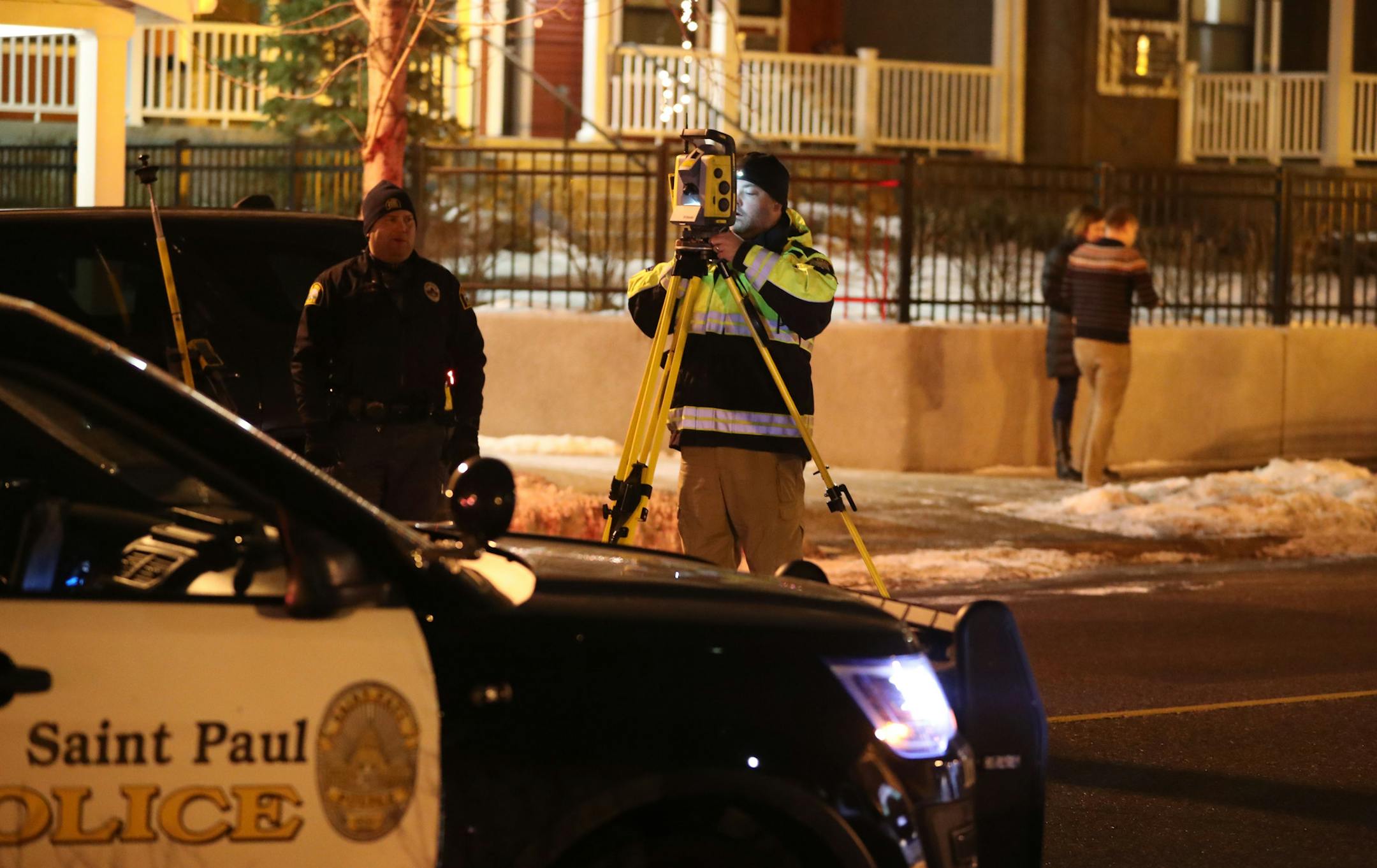 Police activity near Selby and Dale Friday, Dec. 30, 2016, in St. Paul, MN.](DAVID JOLES STARTRIBUNE)djoles@startribune.com Police activity near Selby and Dale Friday, Dec. 30, 2016, in St. Paul, MN.