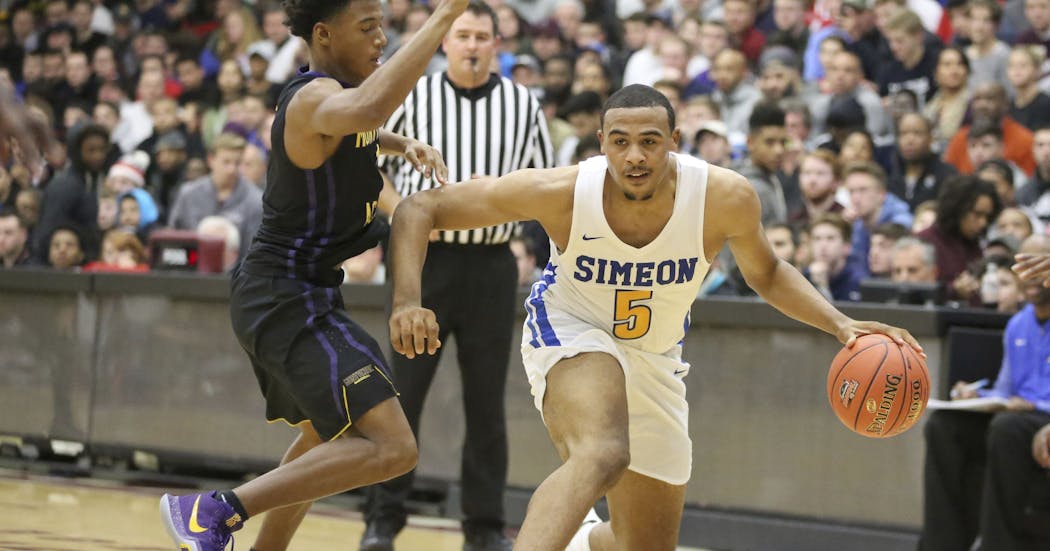 Simeon High School basketball was the best show in Chicago -- until Loyola came along.