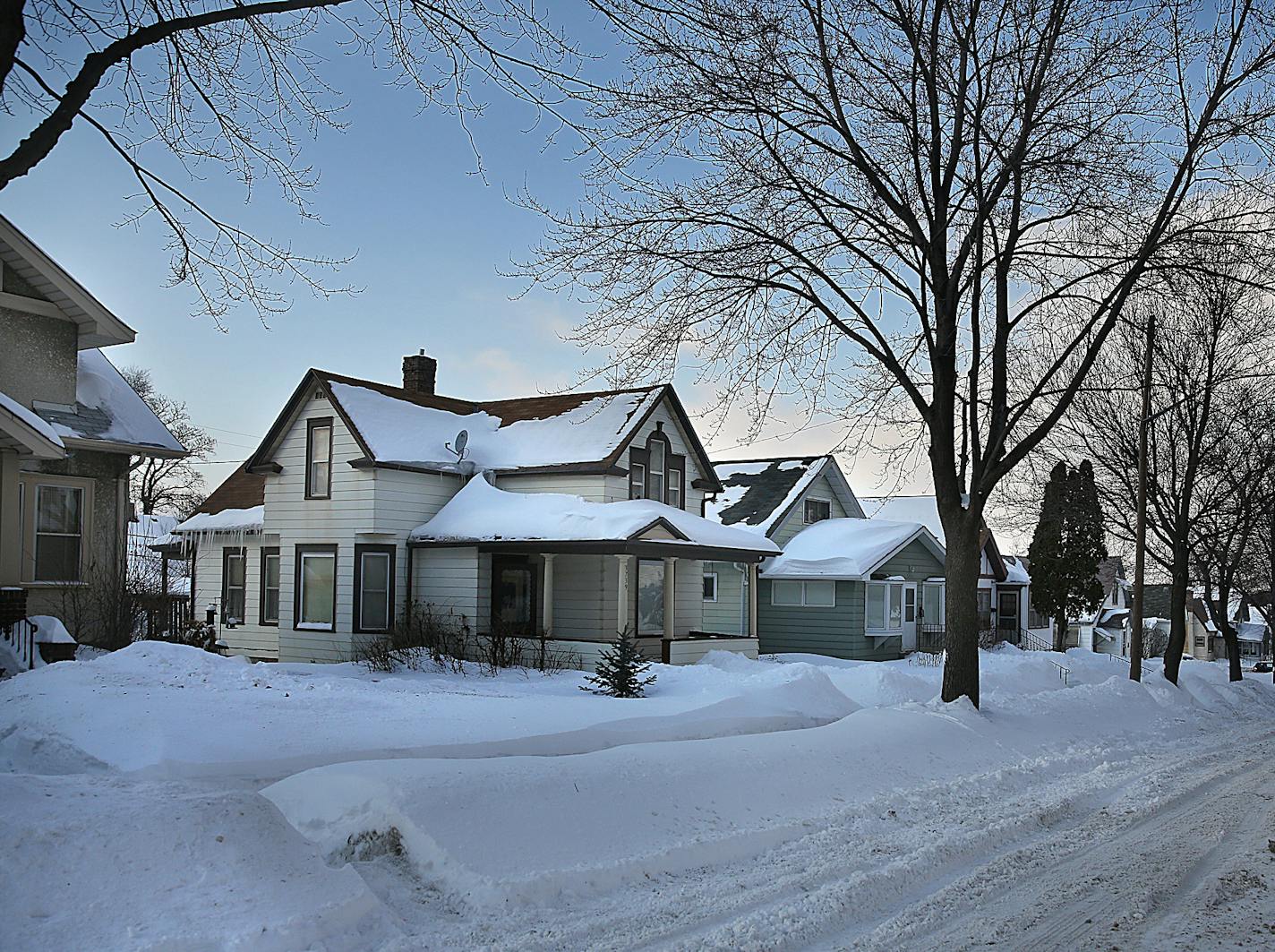 Thomas Sonnenberg, a 69-year-old retired grandfather was fatally shot in his Minneapolis home Friday, located in the 3700 block of Aldrich Ave. N. Minneapolis police said that Sonnenberg was shot to death when he opened his home and called 911 for a man who claimed he was being chased by assailants. ] JIM GEHRZ &#x201a;&#xc4;&#xa2; jgehrz@startribune.com / Minneapolis, MN / January 29, 2014 / 11:00 AM / BACKGROUND INFORMATION: Thomas Sonnenberg, a 69-year-old retired grandfather was fatally shot