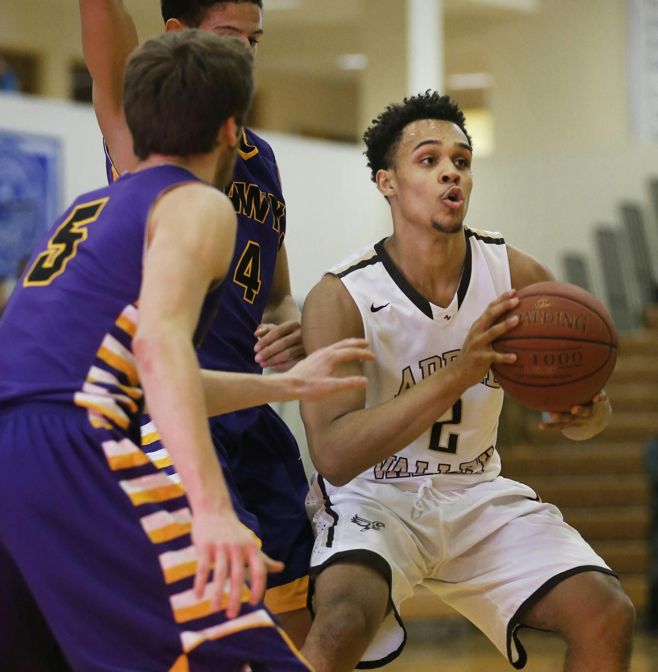 At Chaska H.S. in a game against Apple Valley,Gary Trent Jr.(2) looks for the open man .]Richard Tsong-Taatarii/rtsong-taatarii@startribune.com