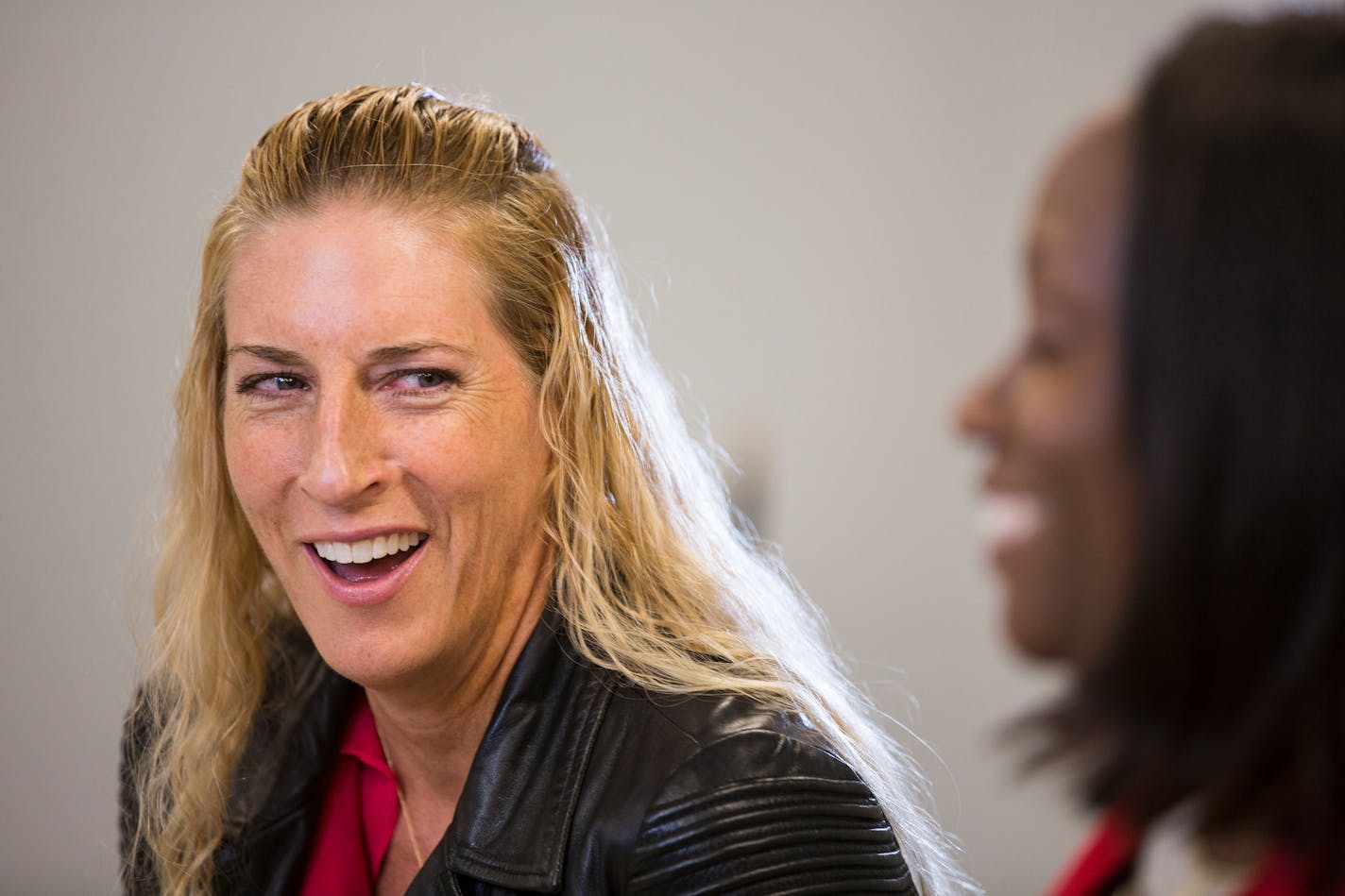 Philanthropist Erika Binger, left, and Satin Taylor Huff, whom Binger mentored 15 years ago at Boys & Girls Club, have a conversation in the Star Tribune studio in Minneapolis on Monday, September 28, 2015. ] LEILA NAVIDI leila.navidi@startribune.com /