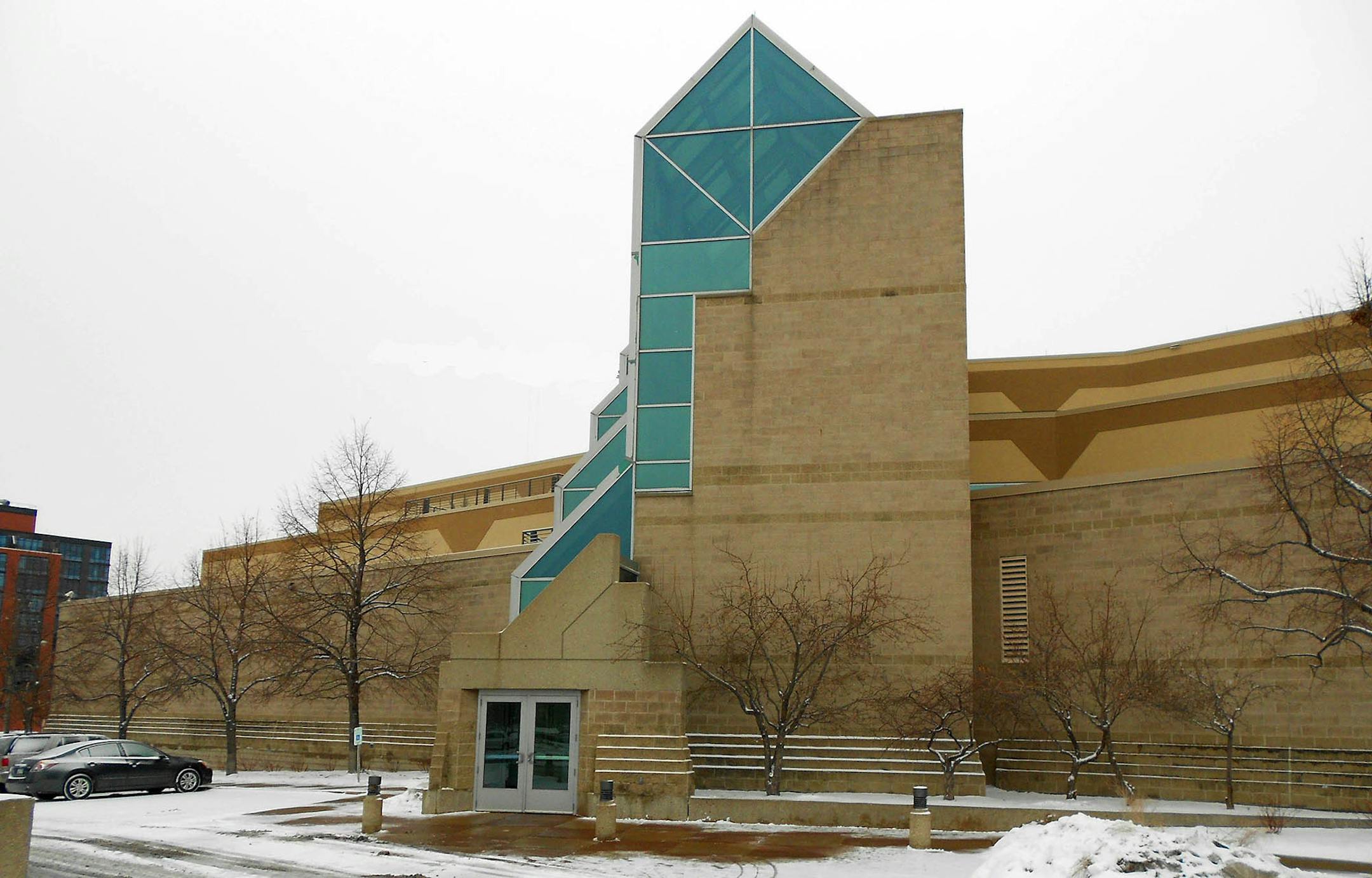 U of M Advanced Research & Diagnostic Lab