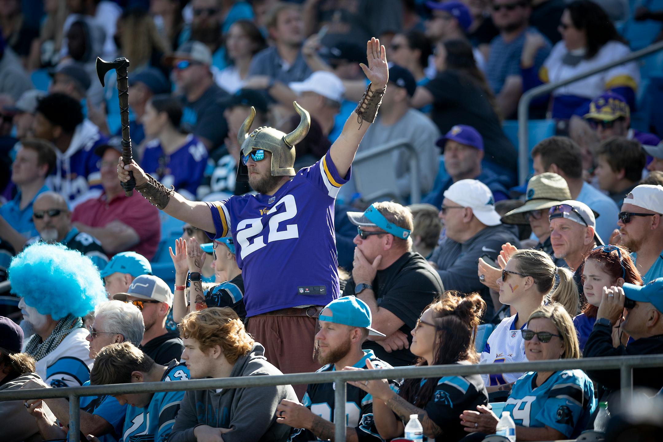 A lone Vikings fan showed his support during the fourth quarter, Sunday, October 17, 2021 in Charlotte, NC. ] ELIZABETH FLORES • liz.flores@startribune.com