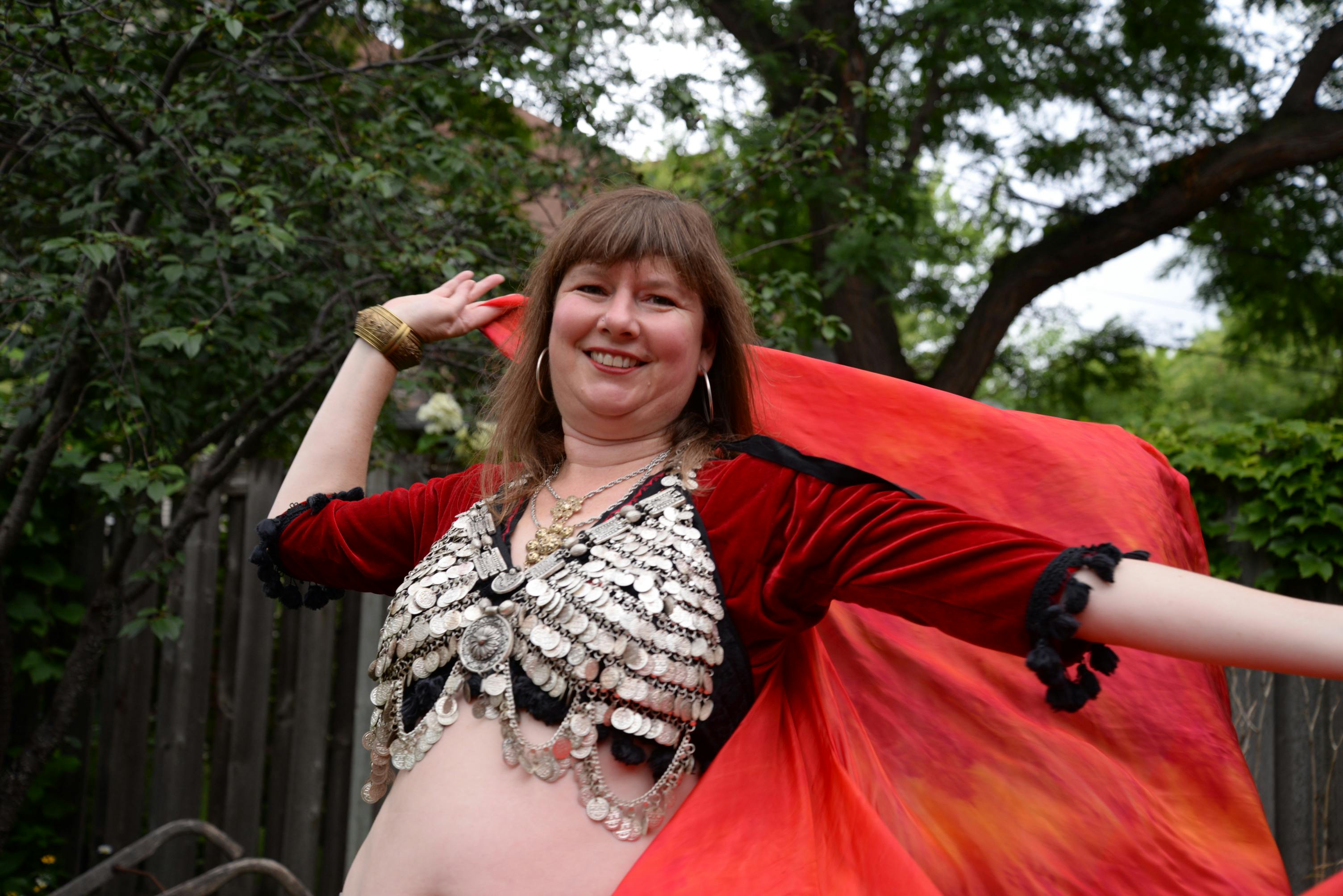 How NOT to Dress for Your Next Belly Dance Performance - SPARKLY BELLY