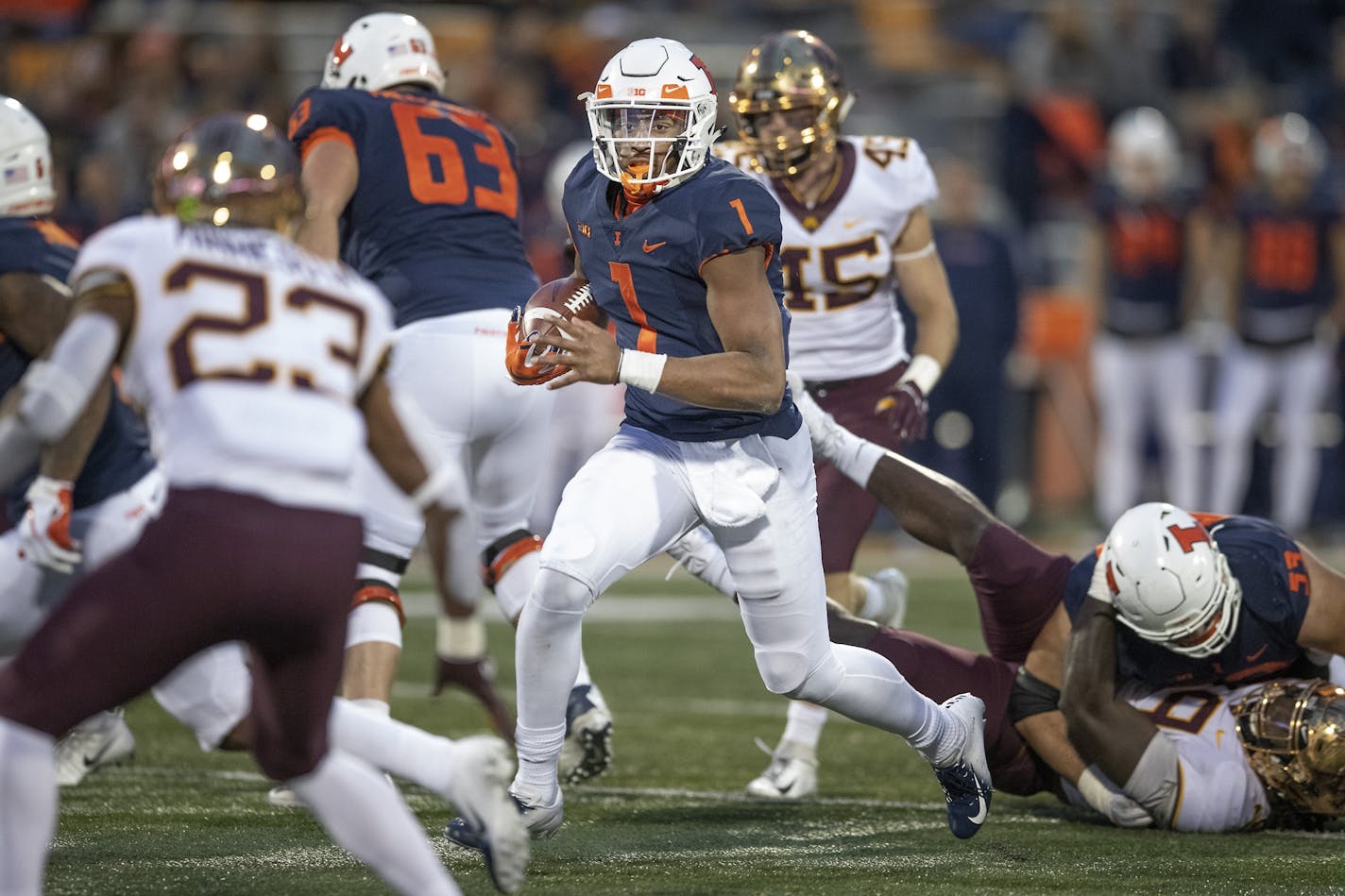 Illinois quarterback AJ Bush Jr. ran for yards in the red zone during the fourth quarter as the Gophers took on Illinois at Memorial Stadium, Saturday, November 3, 3018 in Champaign, IL. Corbin rushed for 213 yards.