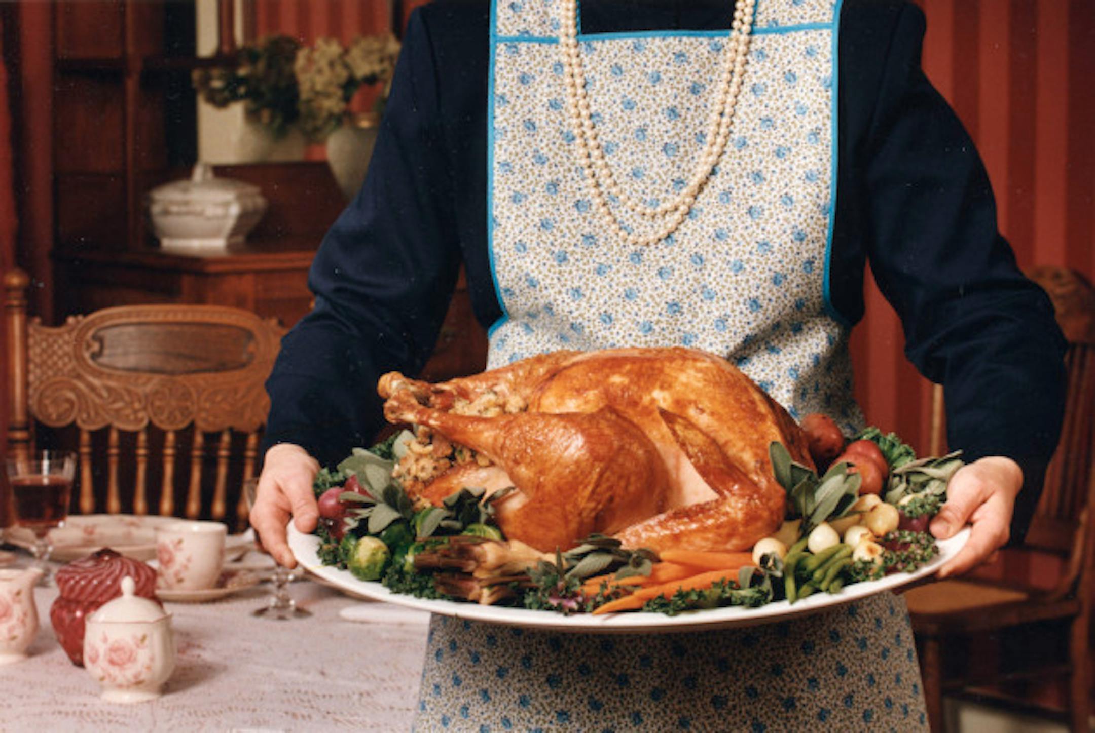 Thanksgiving dinner with cooked turkey -- Star Tribune staff photo, early or mid-November 1994, by Rita Reed.