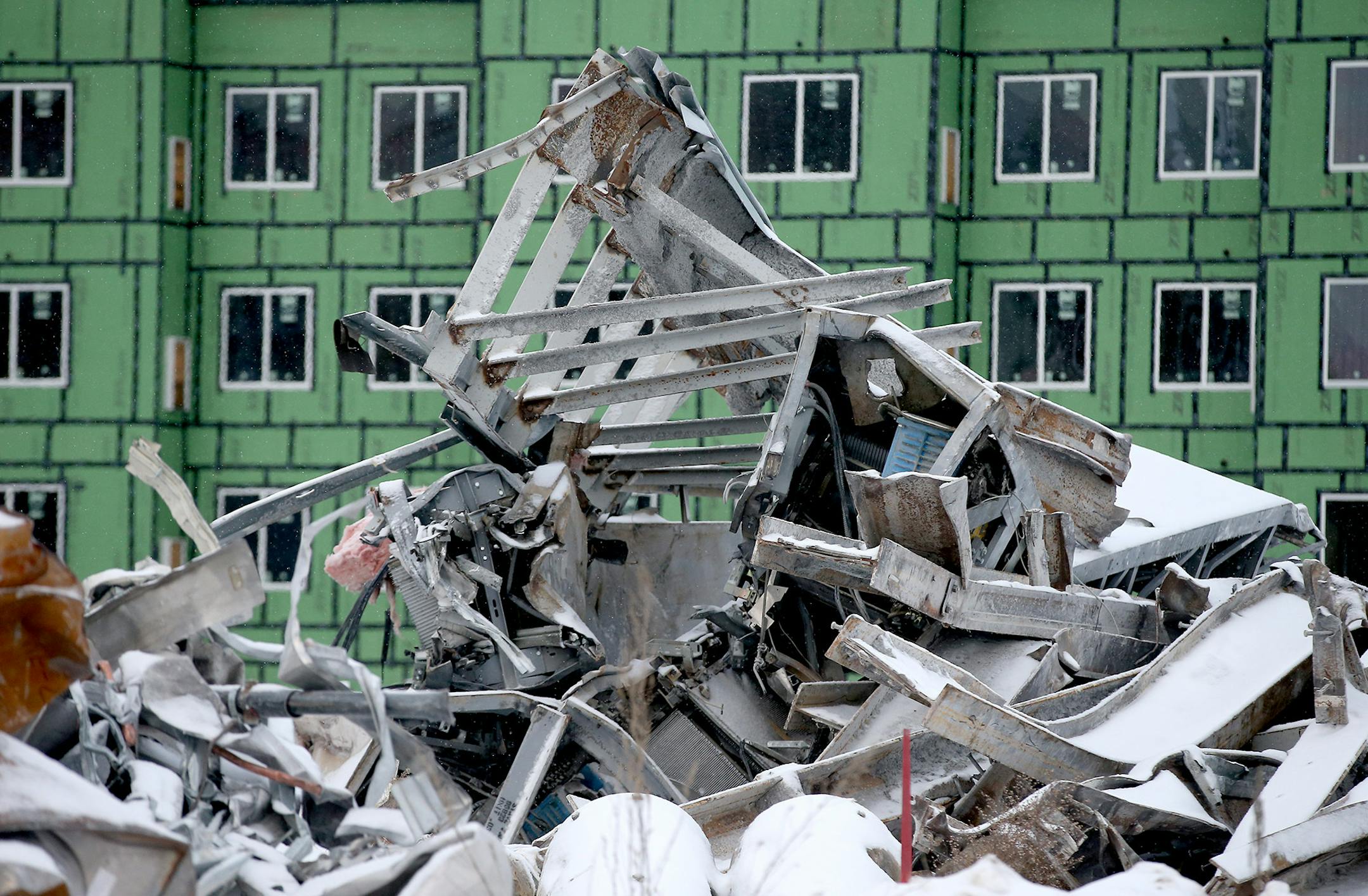 A pile of rubbish from the old State Farm headquarters was piled near a new hotel that is being built, Tuesday, January 26, 2016 in Woodbury, MN. ] (ELIZABETH FLORES/STAR TRIBUNE) ELIZABETH FLORES • eflores@startribune.com