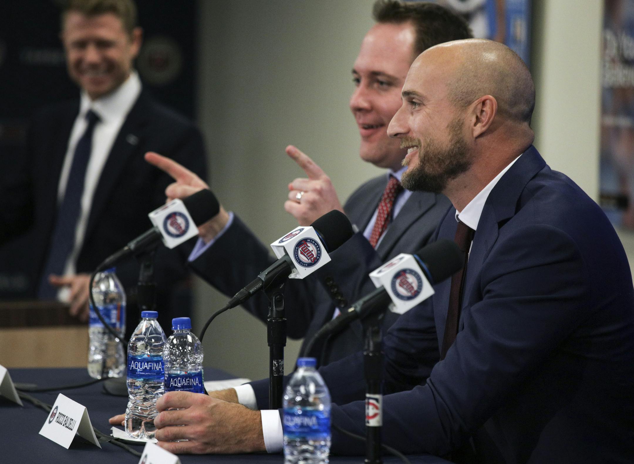 New Twins manager Rocco Baldelli was introduced to the media Thursday afternoon at Target Field. Twins Chief Baseball Officer Derek Falvey joked with the press when asked about his ability to speak Spanish. ] BRIAN PETERSON • brian.peterson@startribune.com
Minneapolis, MN 10/25/2018